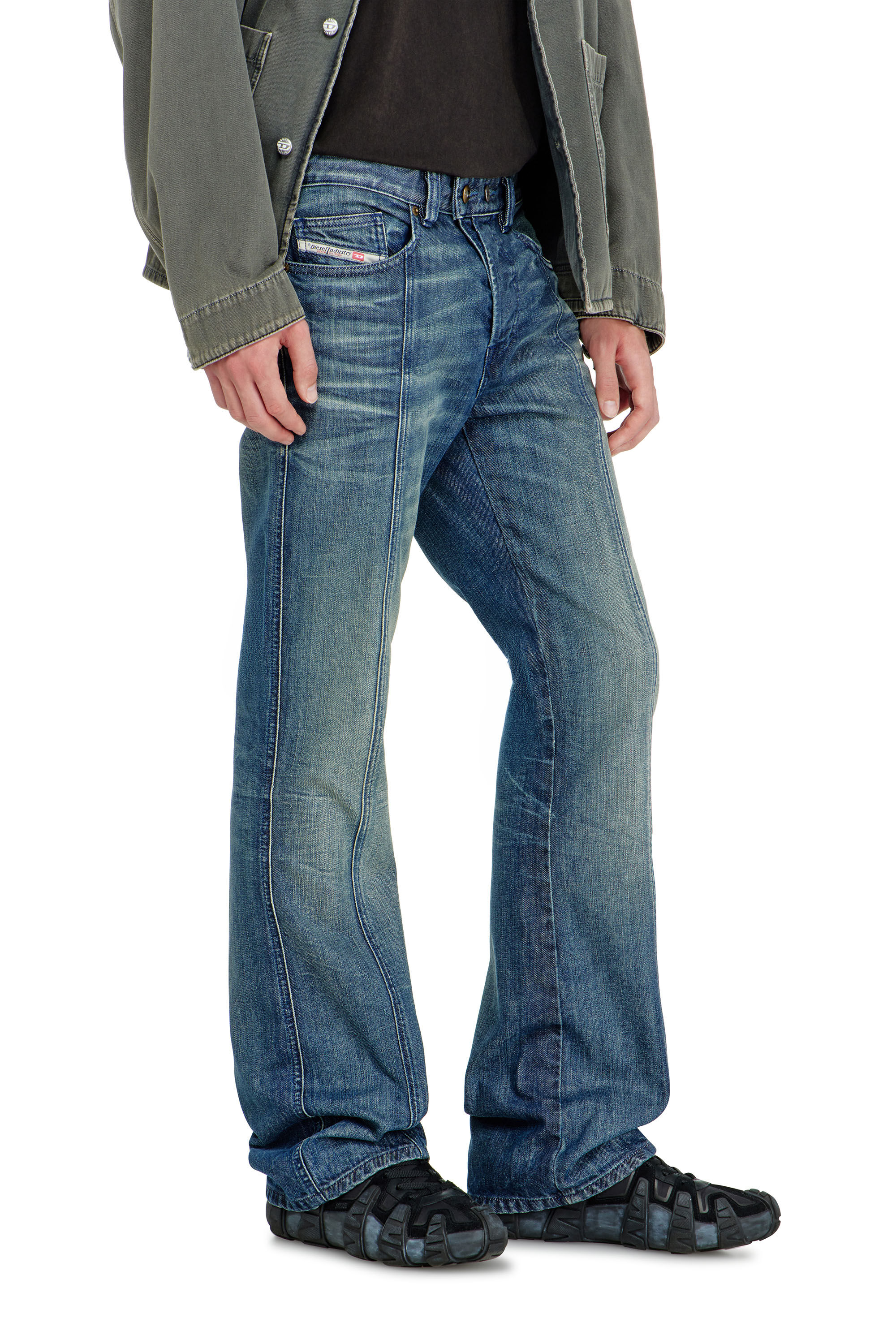 Diesel - Bootcut Jeans 1998 D-Buck 09Q29 Homme, Bleu moyen - Image 3