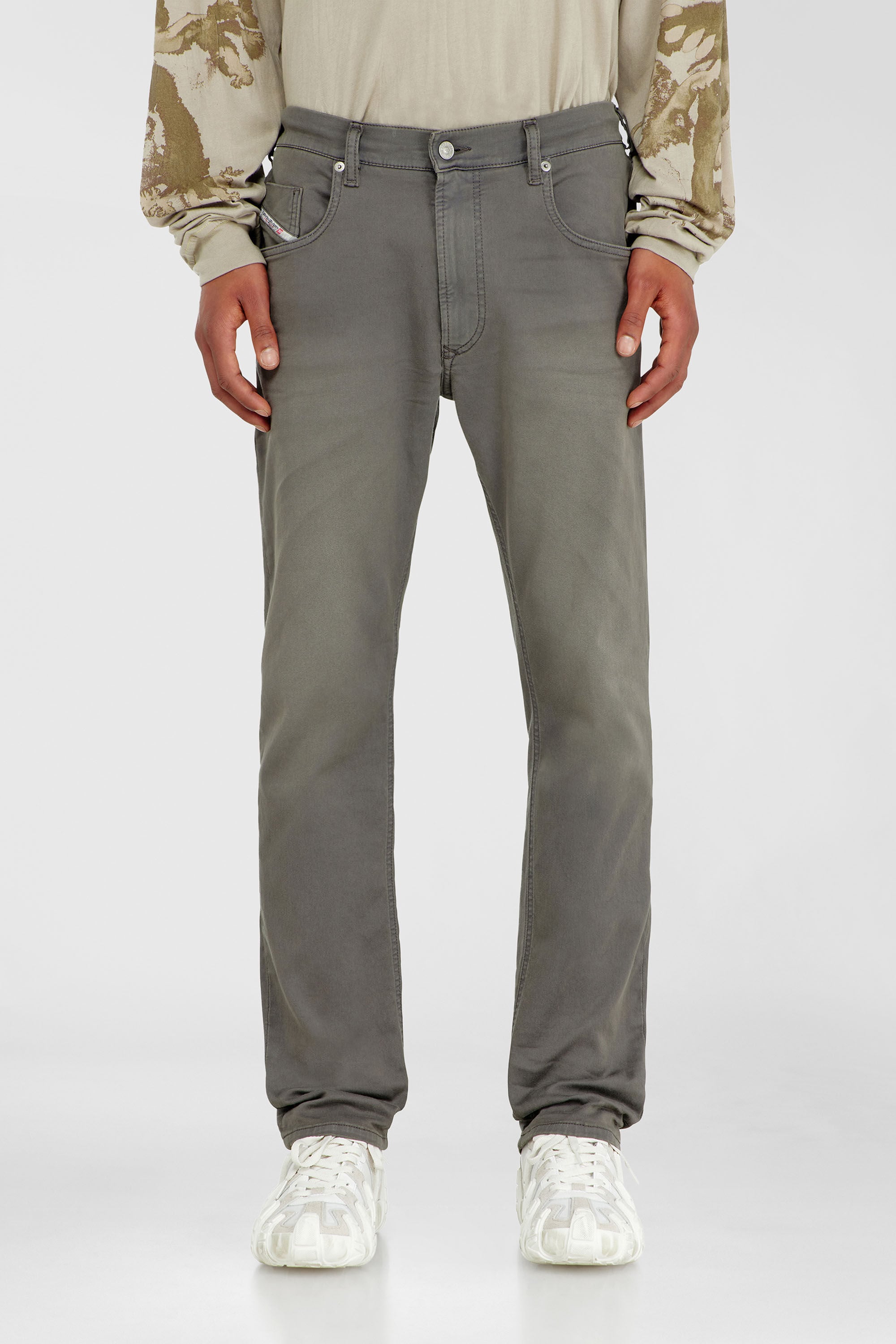Diesel - Regular 2032 D-Krooley-BW Joggjeans&reg; 0670M Homme, Gris - Image 2