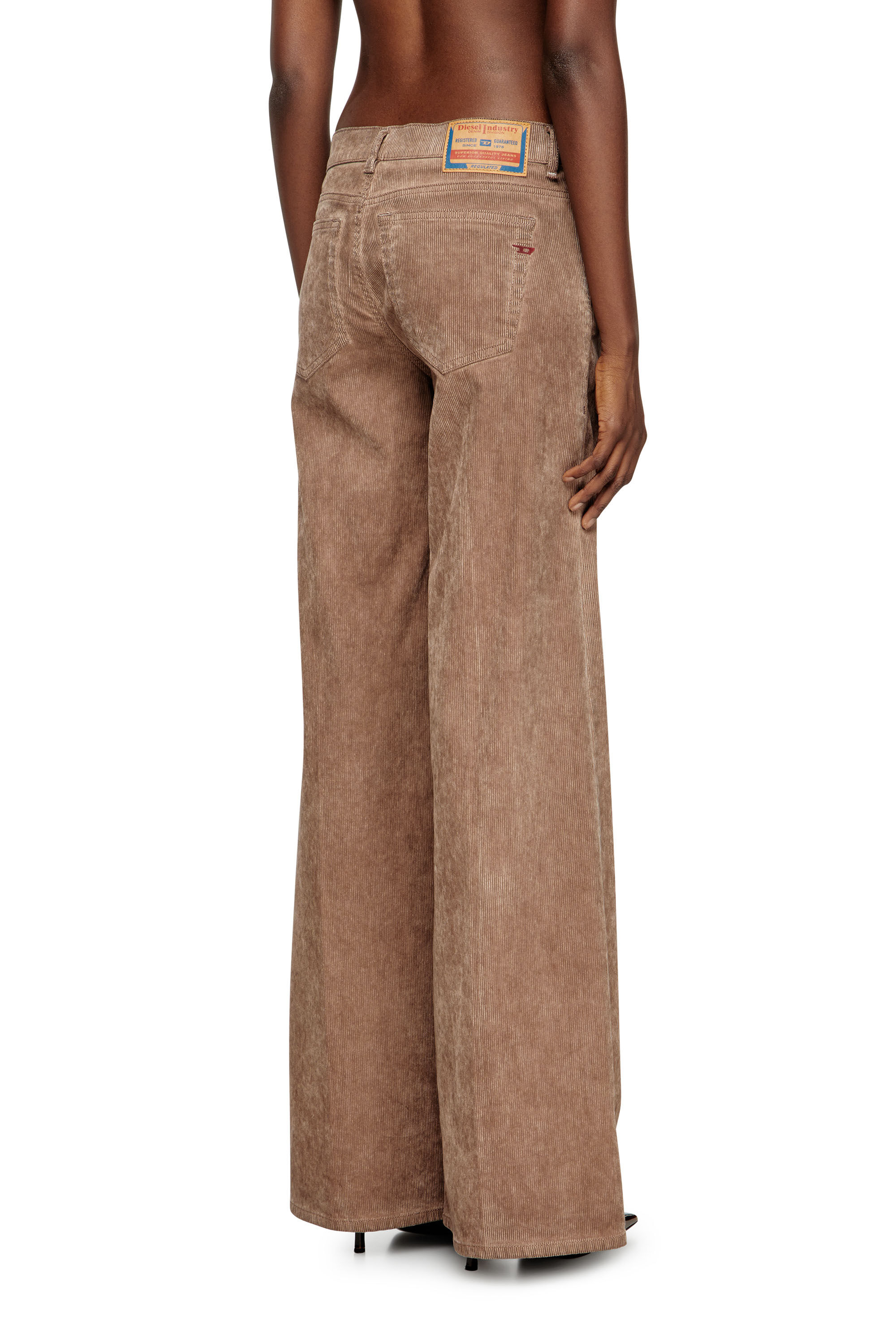 Diesel - Flare Jeans 1978 D-Akemi 068SD Femme, Rose - Image 4
