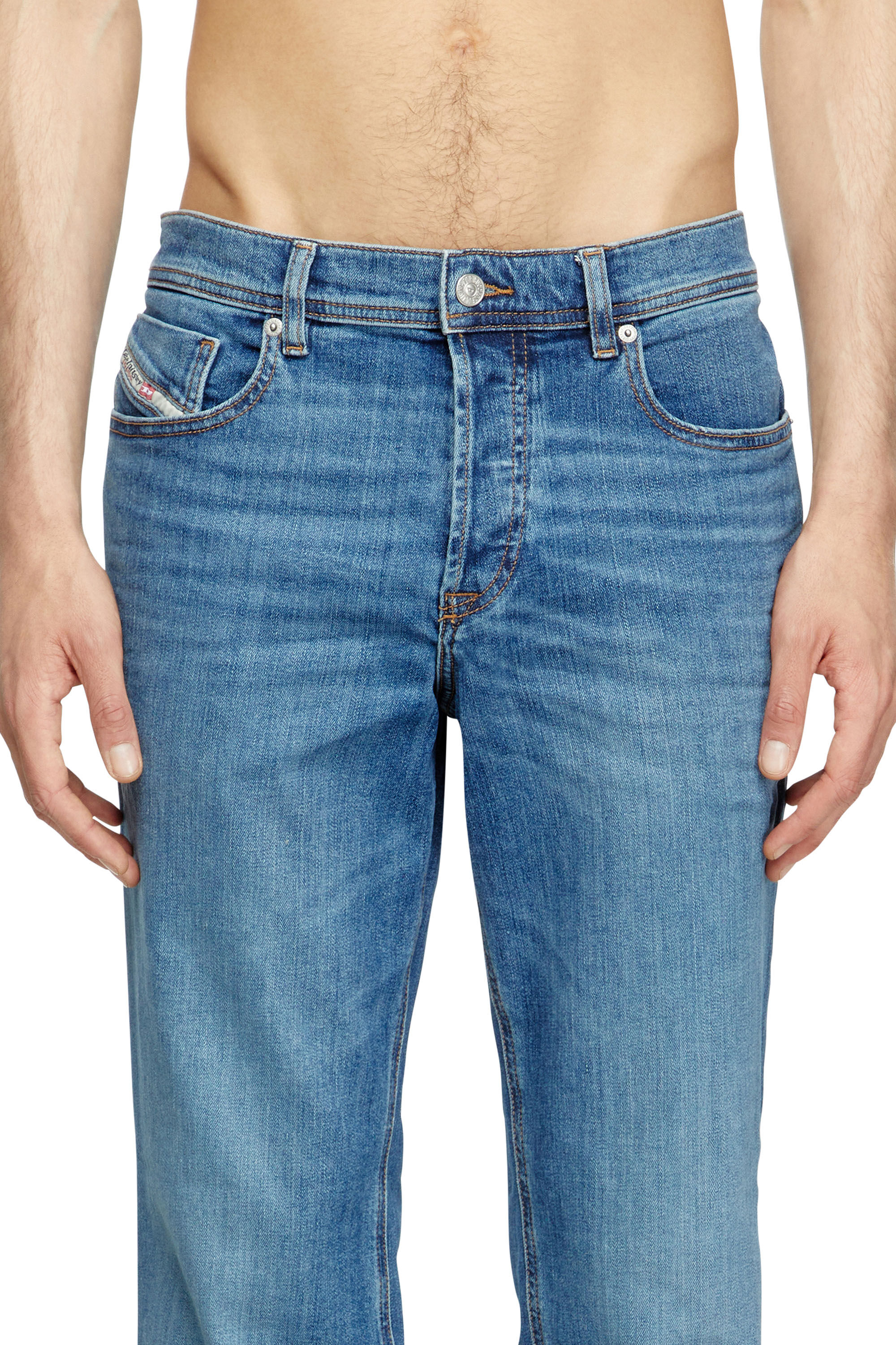Diesel - Regular Jeans 2023 D-Finitive 0KIAL Homme, Bleu Clair - Image 5
