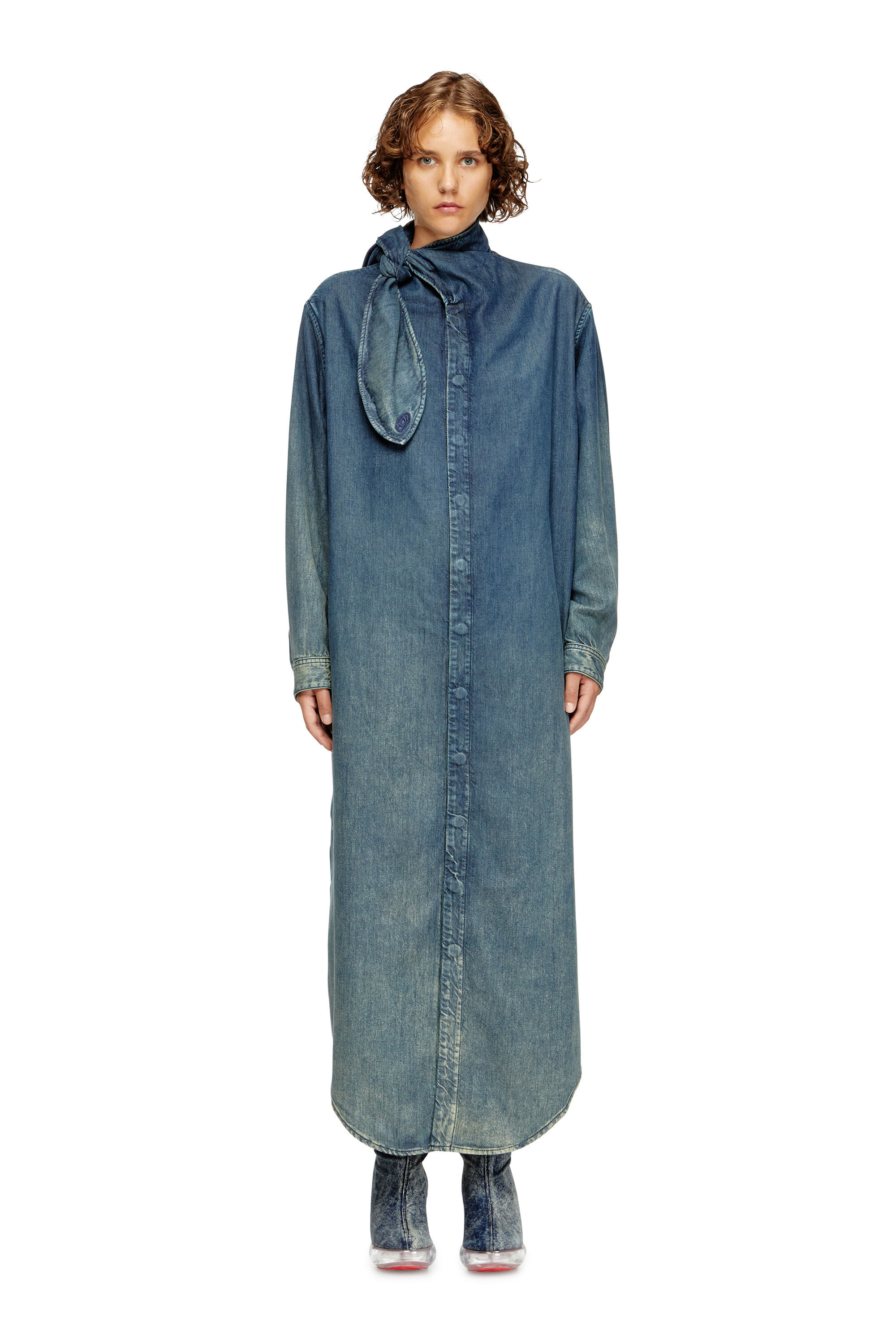 Diesel - DE-BARBARA-S, Robe chemise longue en denim fluide Femme in Bleu - 2