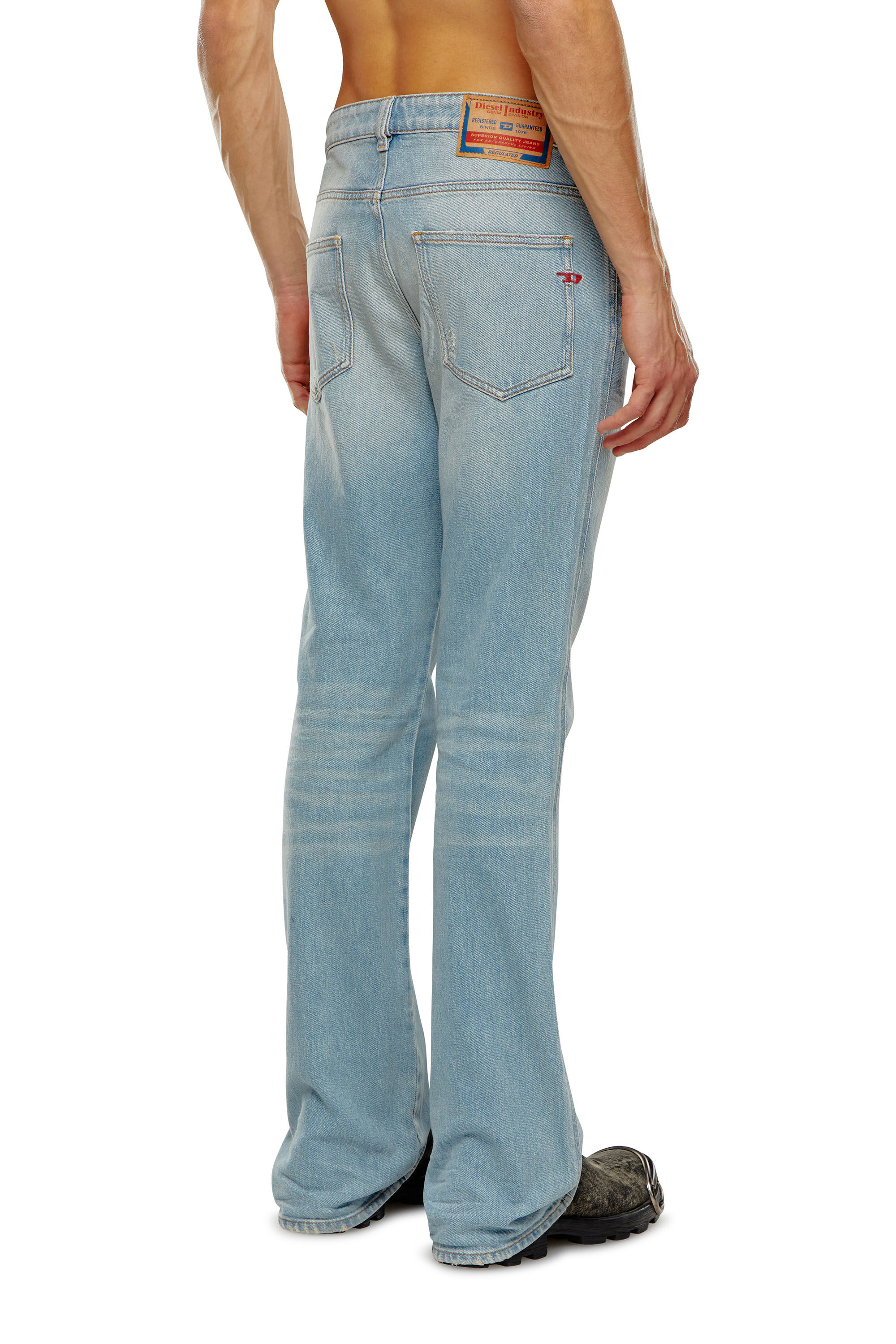 Diesel - Bootcut Jeans 1998 D-Buck 09H39, Bleu Clair - Image 4