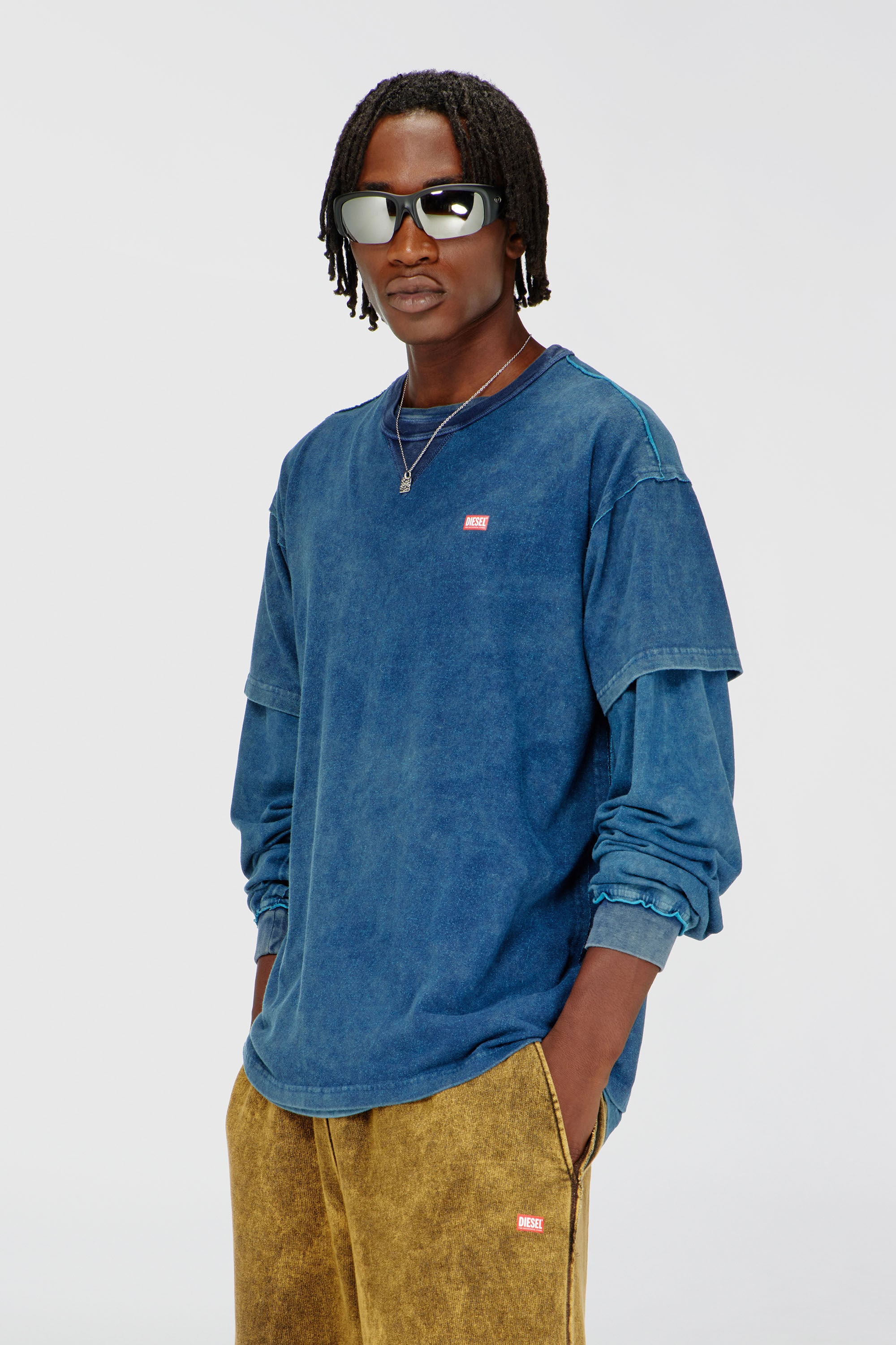 Diesel - T-NORM-RAW, T-shirt acid wash avec d&eacute;tails effiloch&eacute;s Homme in Bleu - 3