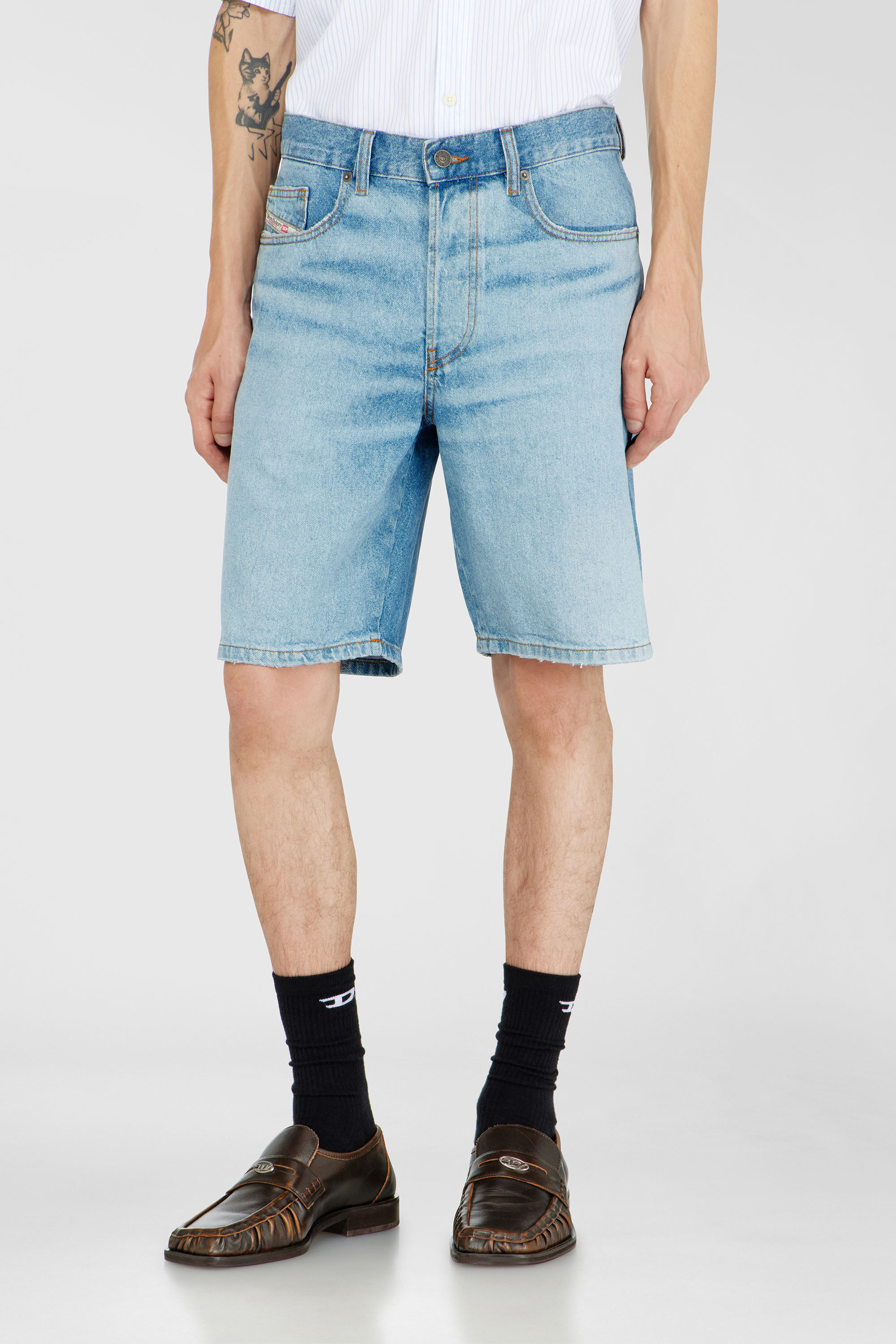 Diesel - REGULAR-SHORT, Short en denim Homme in Bleu - 3