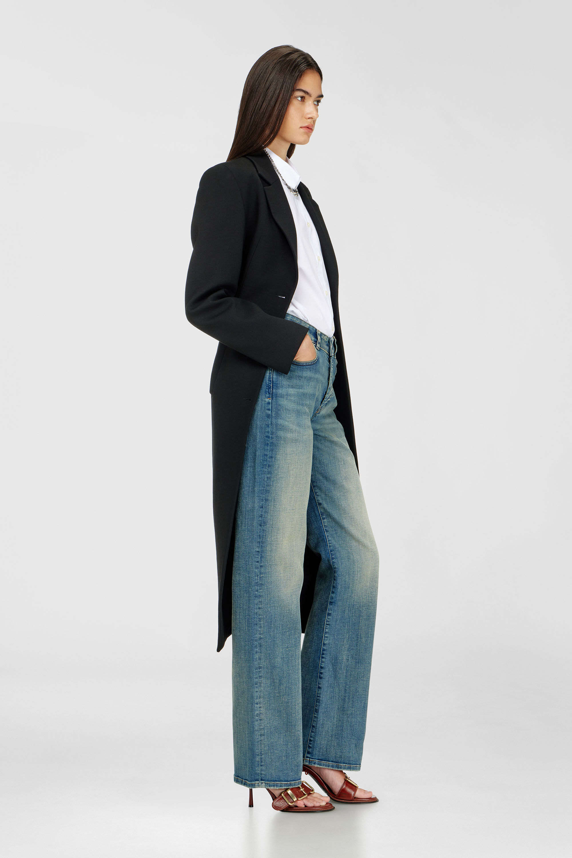Diesel - Regular Jeans 1971 D-Sent 09N32 Femme, Bleu moyen - Image 1