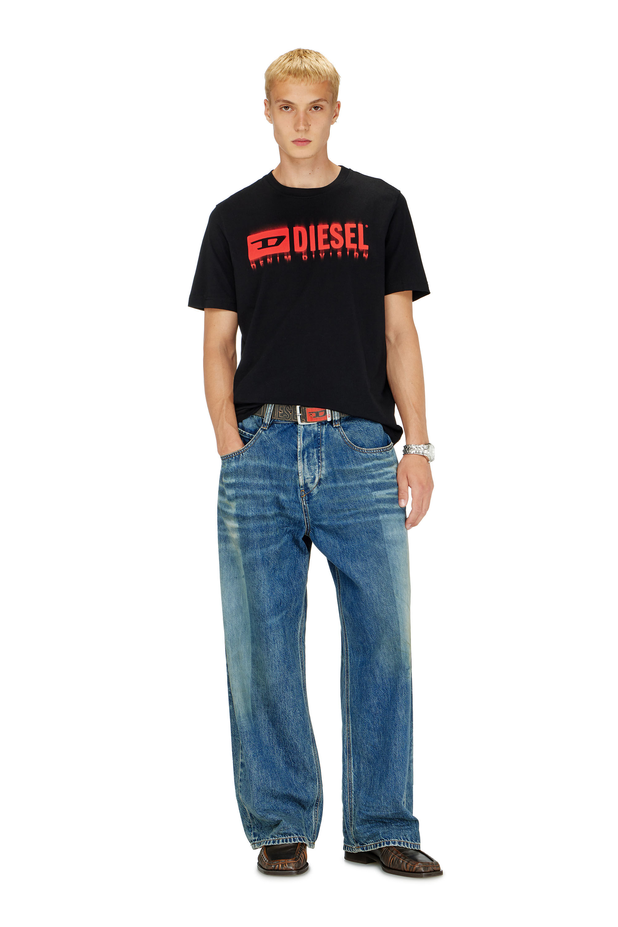 Diesel - T-ADJUST-Q7, T-shirt avec logo Diesel effet flou Homme in Noir - 1