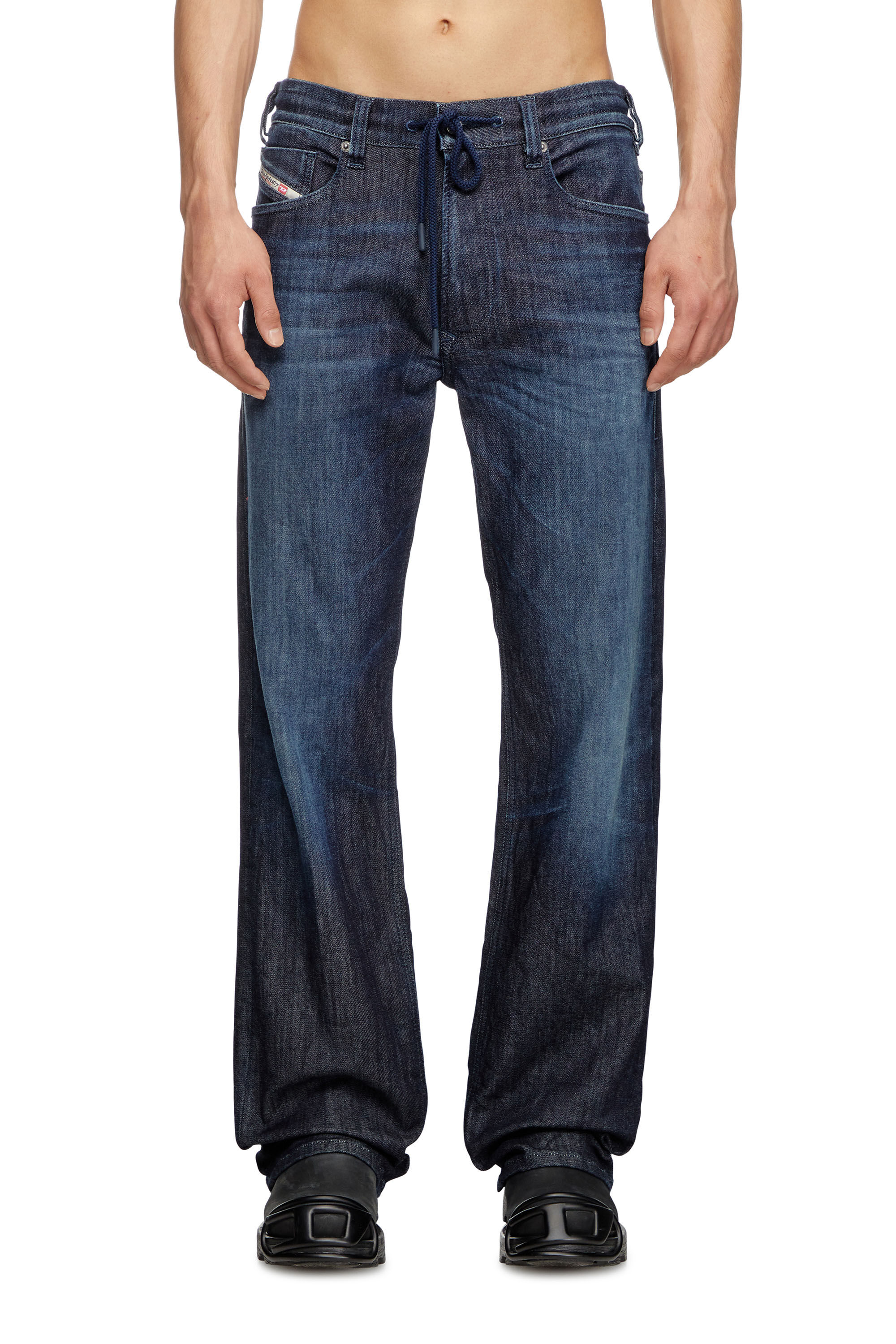 Diesel - Relaxed 2080 D-Reel Joggjeans® 09L11 Homme, Bleu Foncé - Image 3
