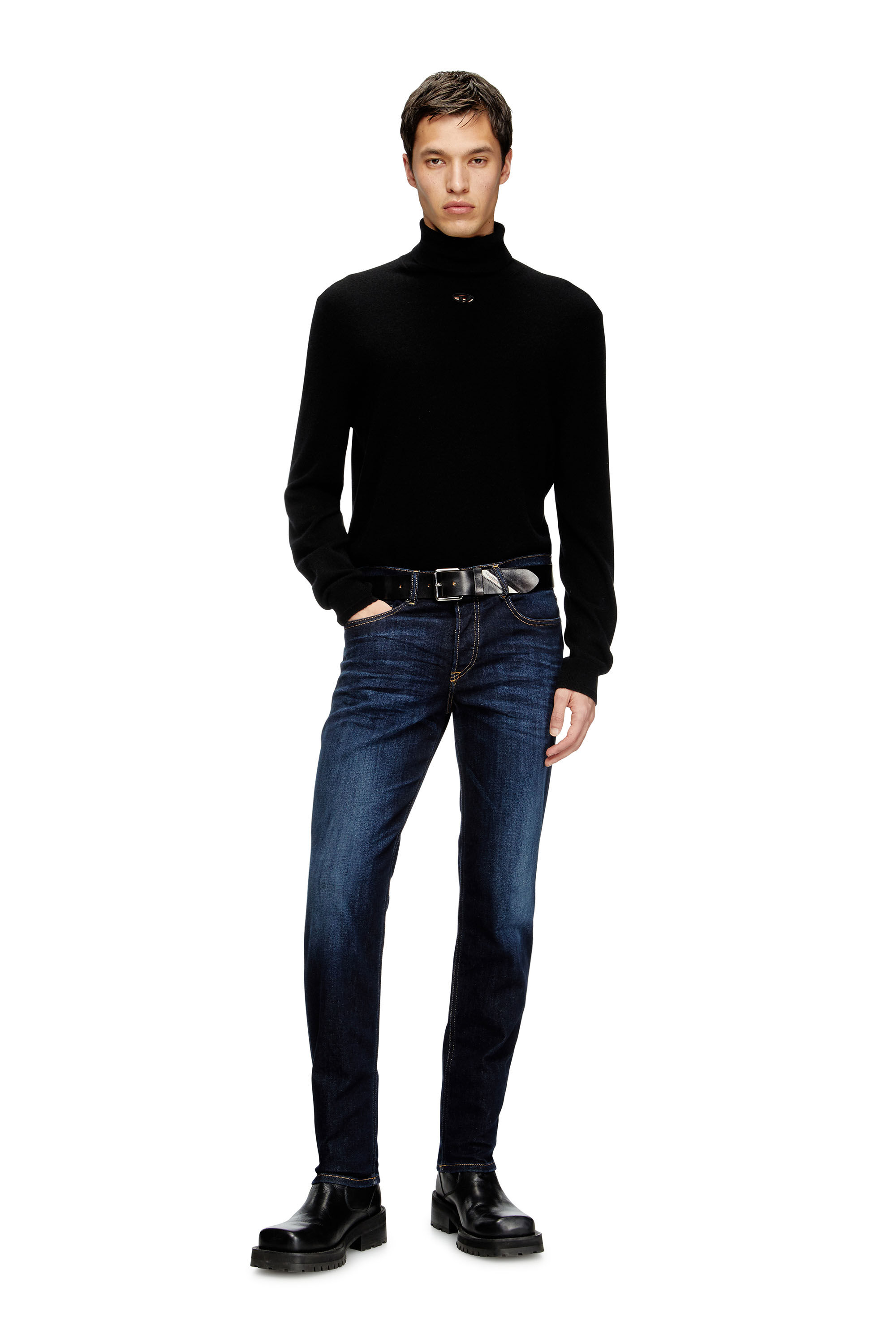 Diesel - Regular Jeans 2023 D-Finitive 009ZS Homme, Bleu Foncé - Image 1