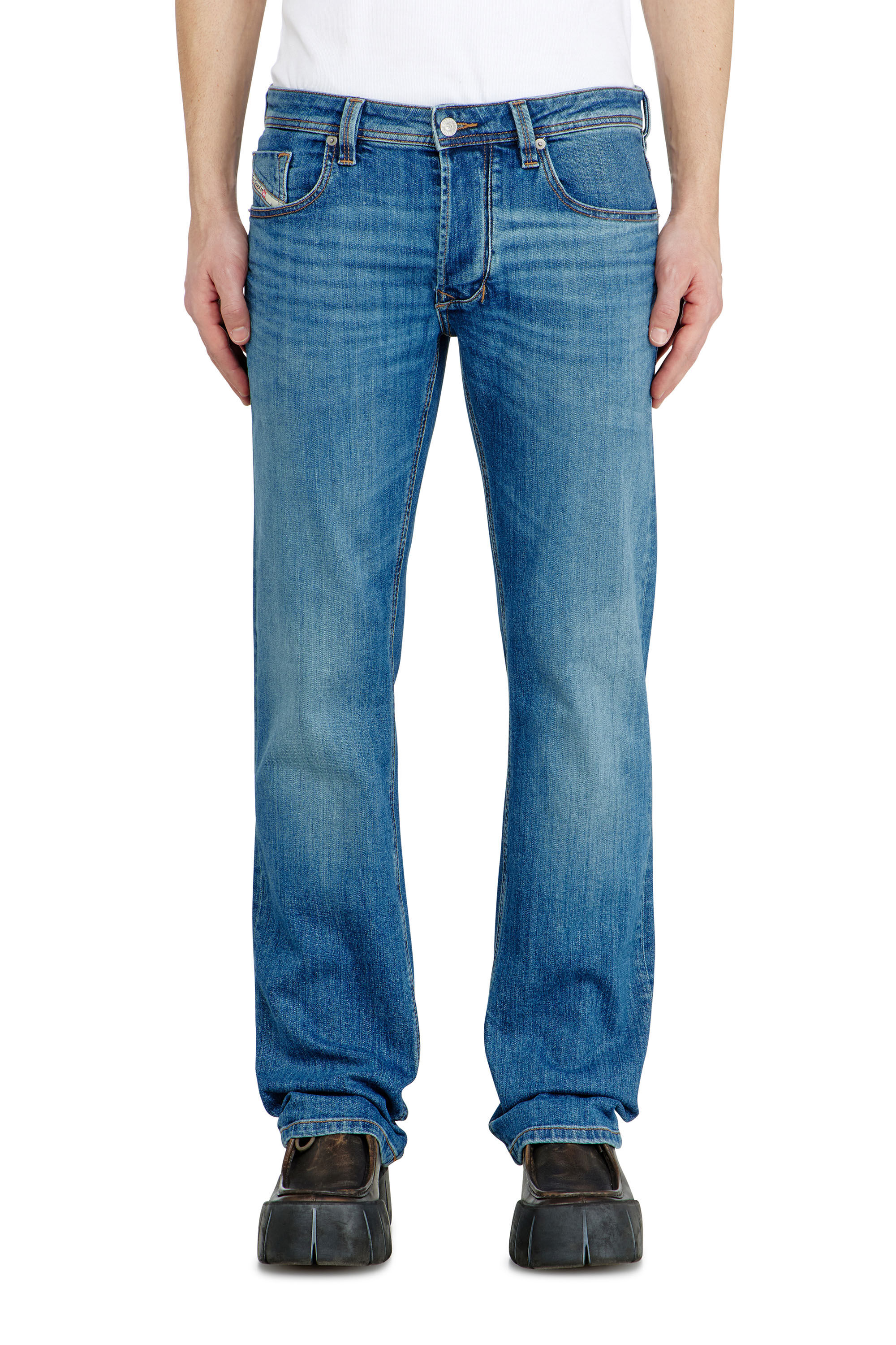 Diesel - Regular Jeans 1985 Larkee 0KIAL Homme, Bleu Clair - Image 4
