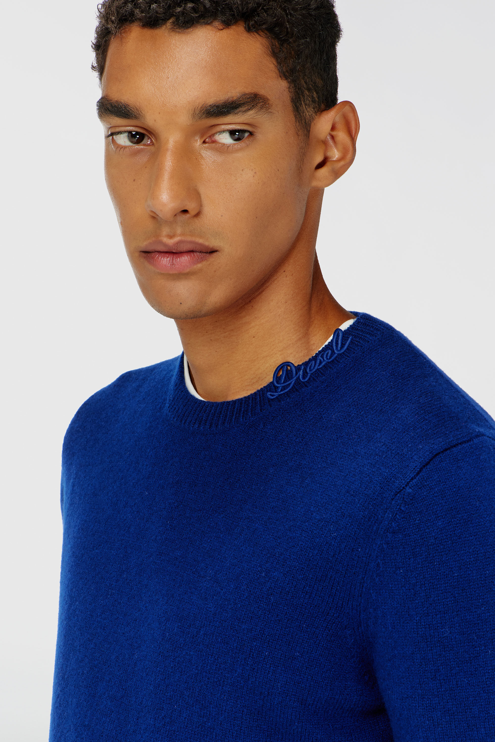 Diesel - K-IMBRO, Pull en laine avec logo sur le col Homme in Bleu - 4