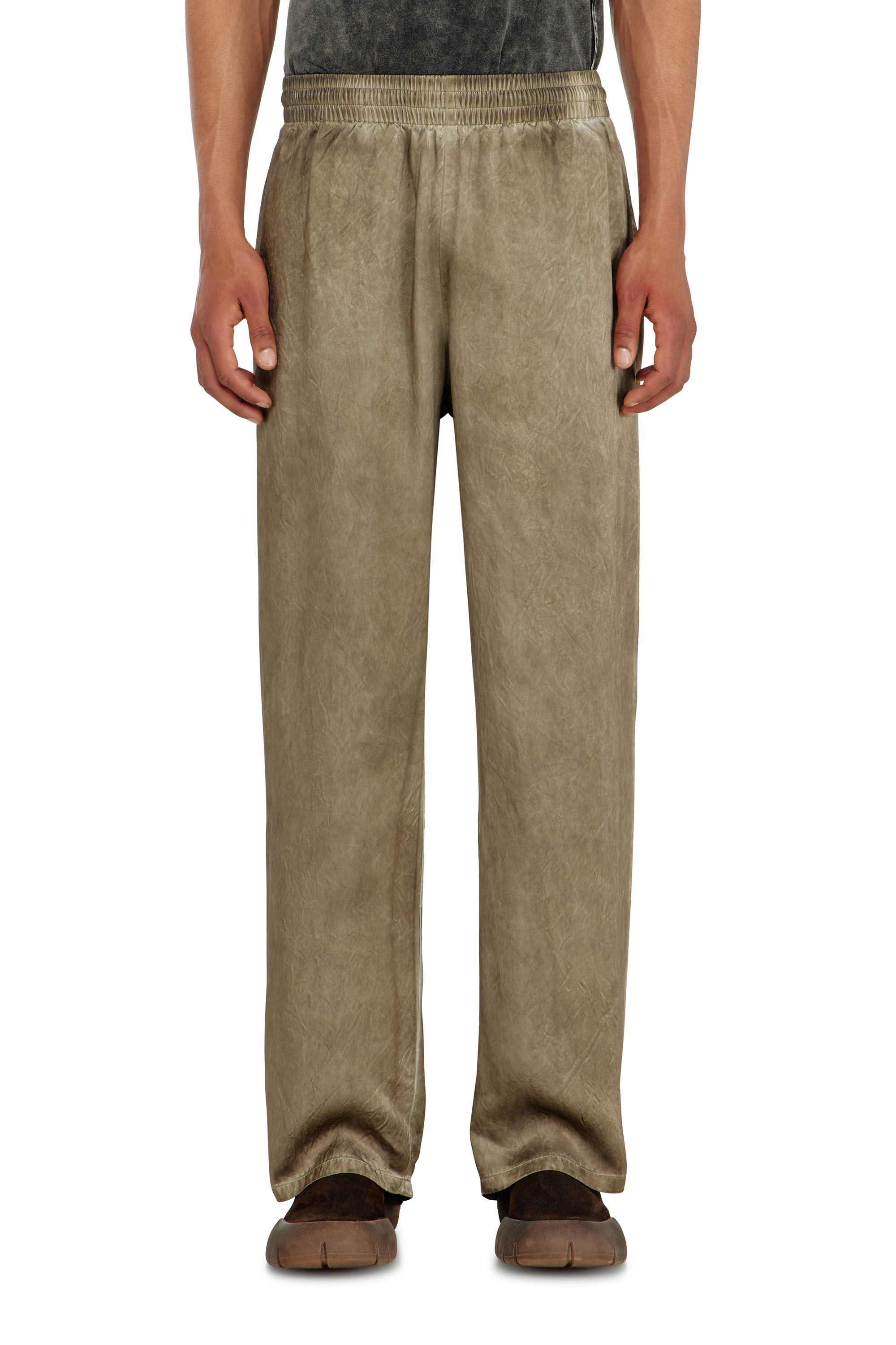 Diesel - P-THECK-AGCT, Pantalon en satin froiss&eacute; Homme in Marron - 3