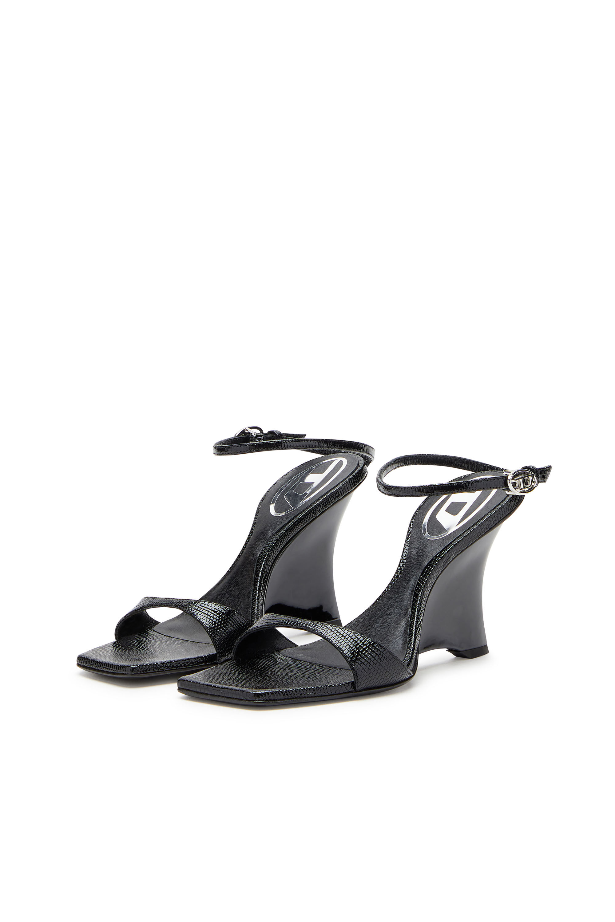 Diesel - D-AMBER SANDAL WEDGE, Sandales à talons compensés en cuir effet lézard Femme in Noir - 7