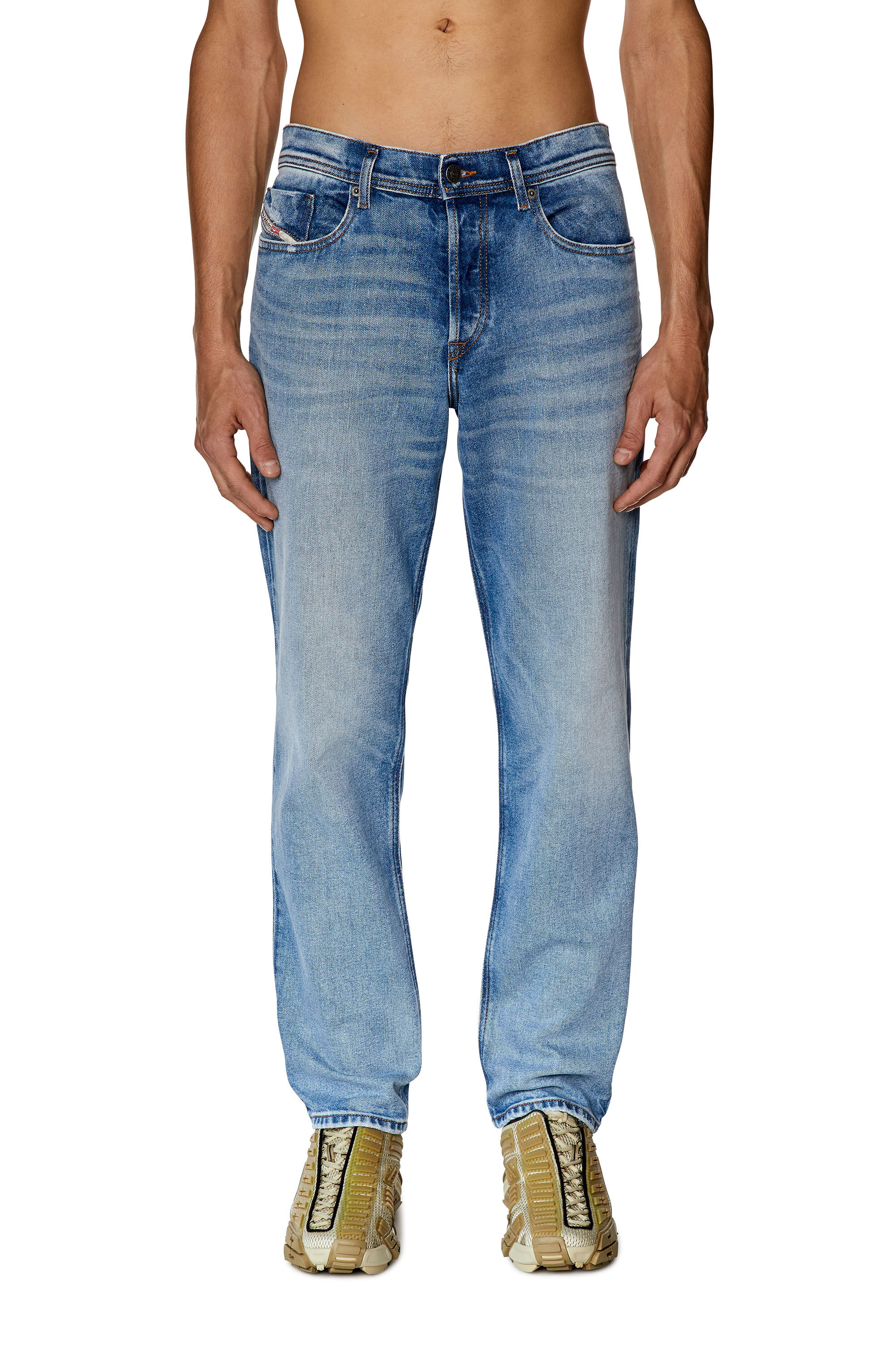 Diesel - 2023 D-Finitive 09G24 Tapered Jeans, Bleu Clair - Image 3