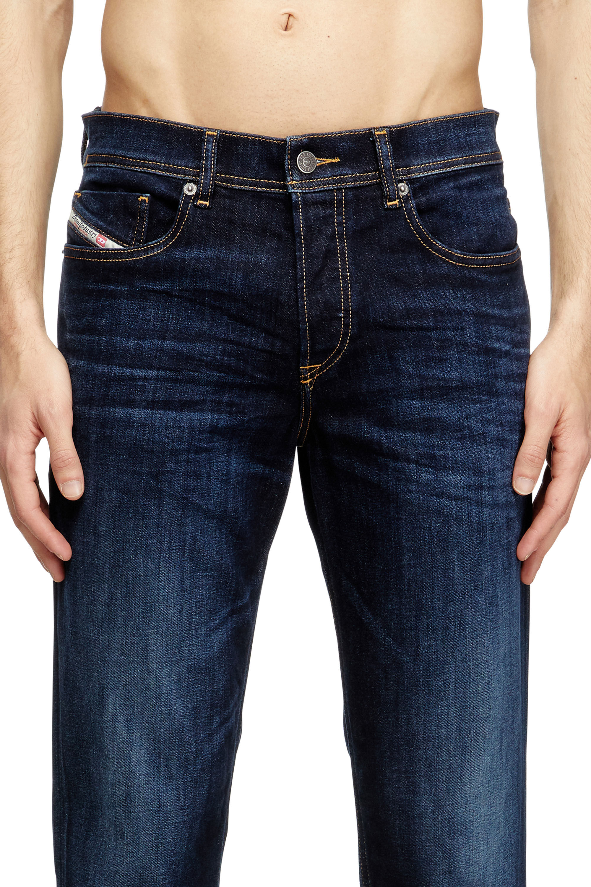 Diesel - Regular Jeans 2023 D-Finitive 009ZS Homme, Bleu Foncé - Image 5
