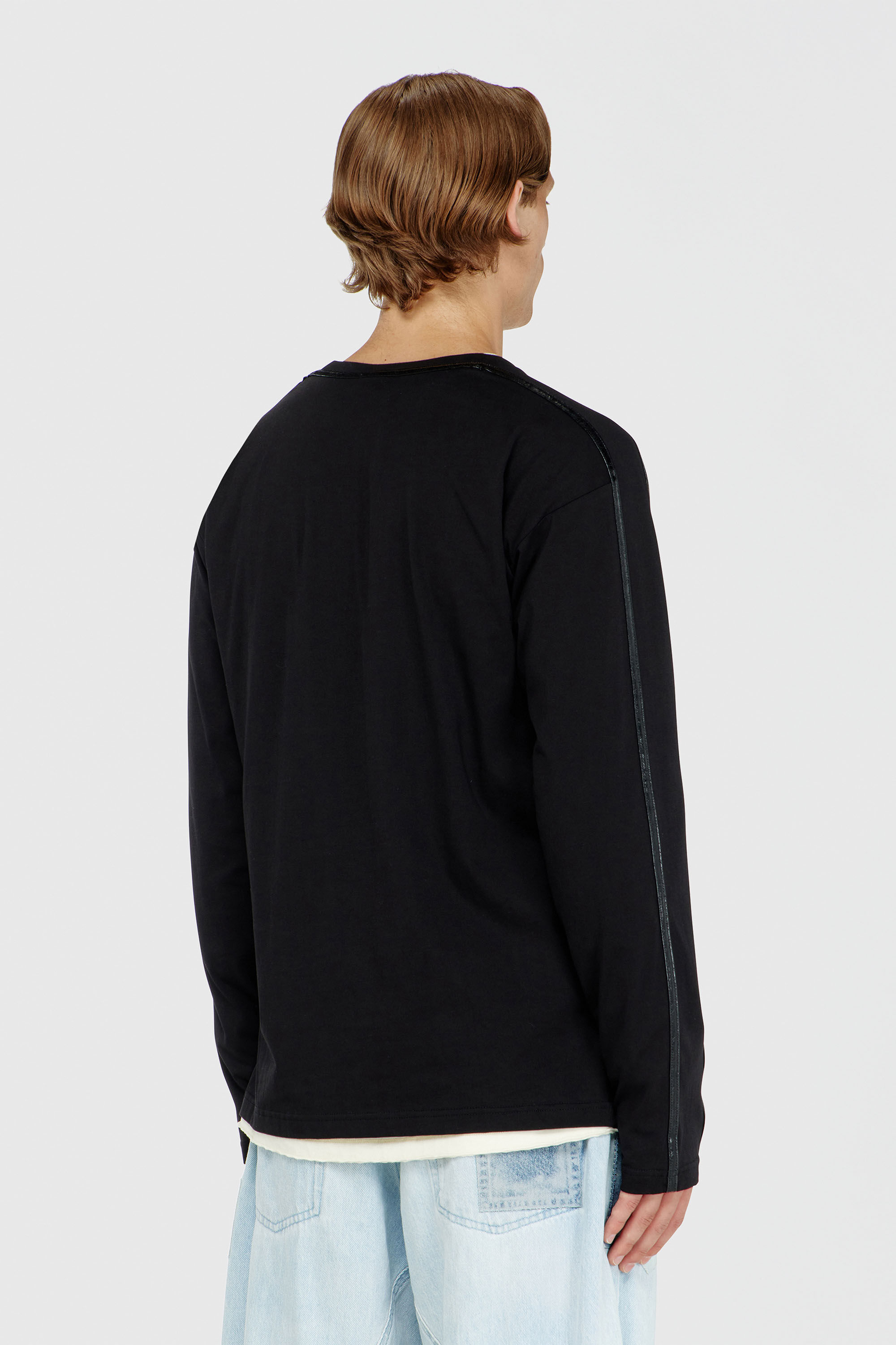 Diesel - T-NORM-LS-FL, T-shirt &agrave; manches longues avec finitions ton sur ton Homme in Noir - 4
