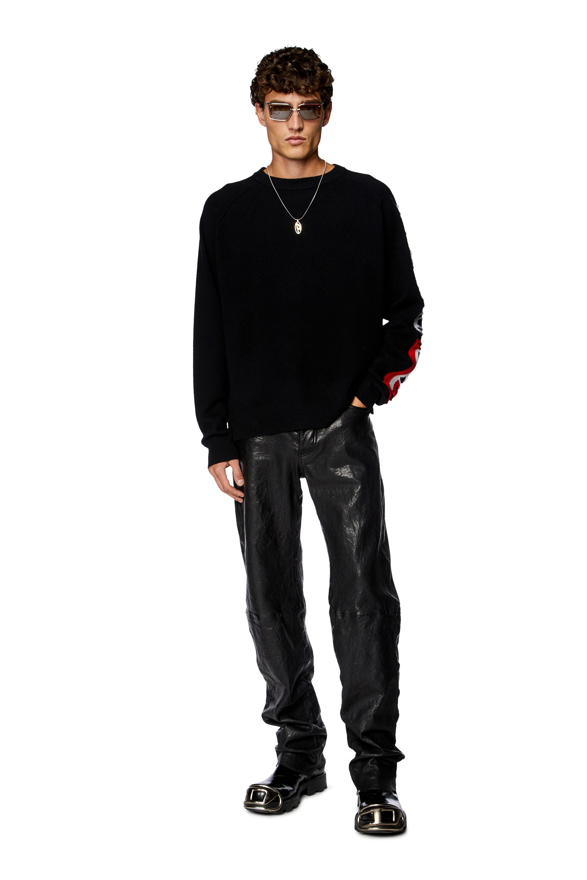 Diesel - K-SARIA-A, Pull avec logo intarsia effet peel-off Homme in Noir - 1
