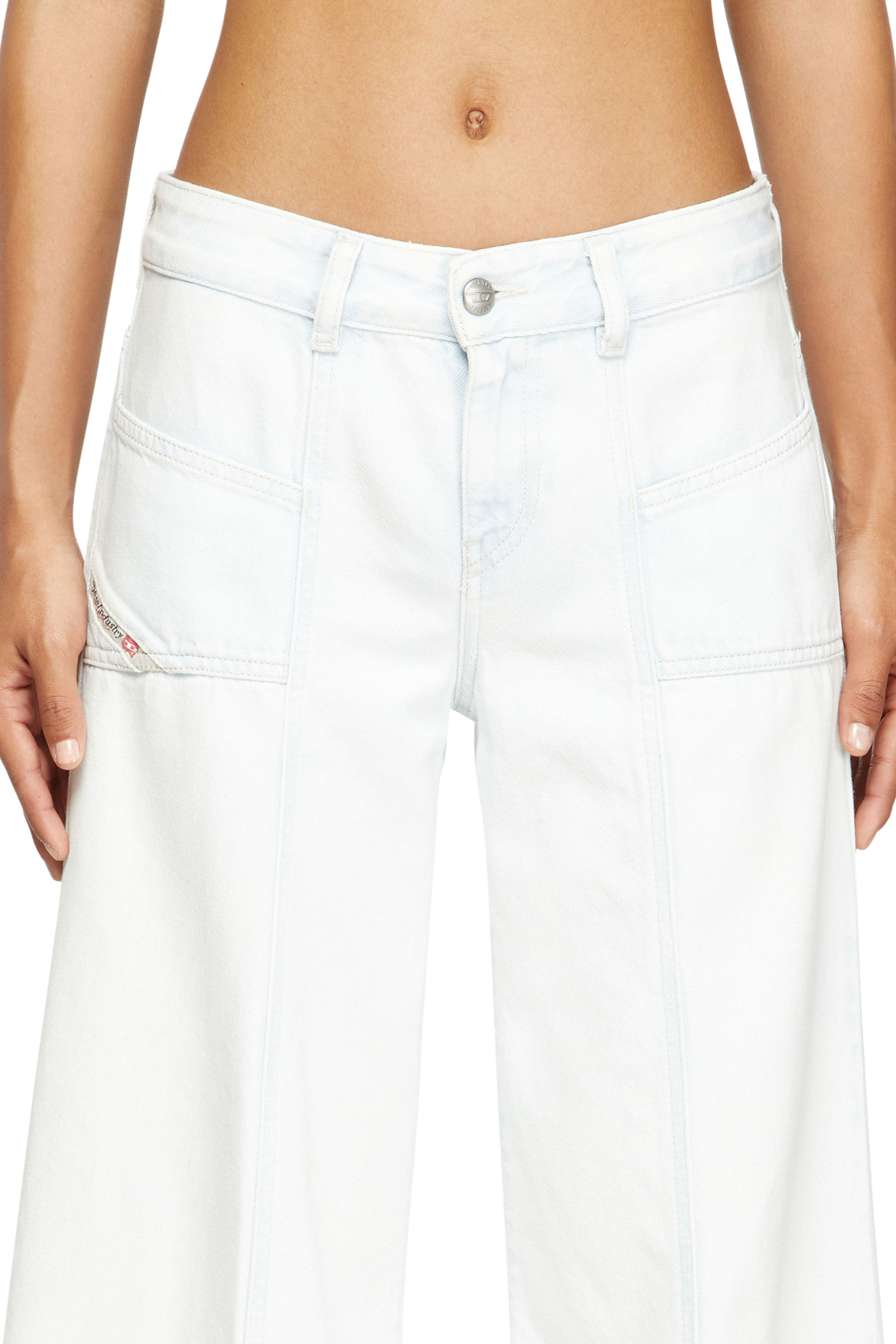 Diesel - Flare Jeans D-Akii 09M08 Femme, Blanc - Image 5