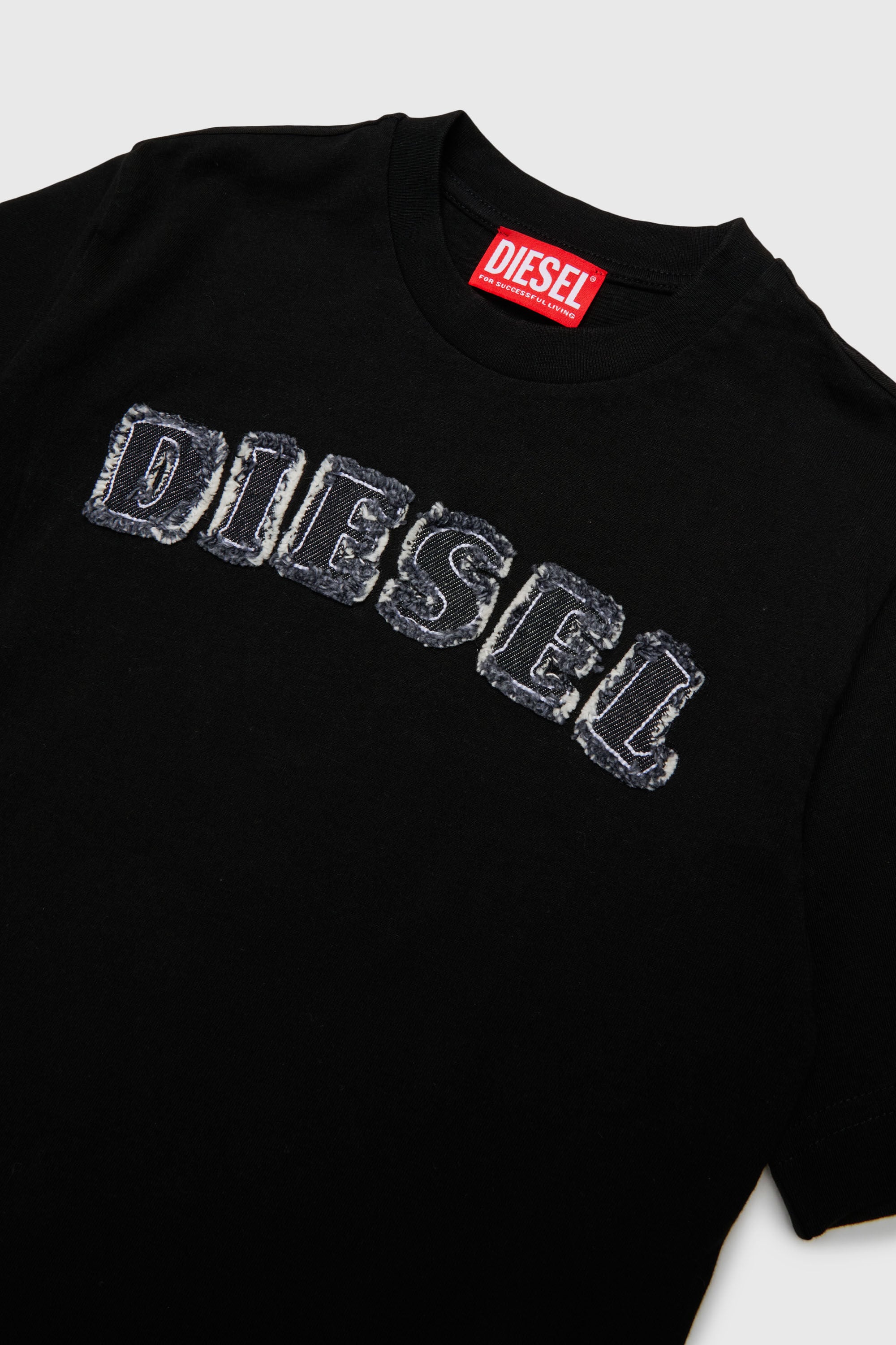 Diesel - TJEANS OVER, T-shirt en coton avec logo effet effiloch&eacute; Homme in Noir - 3