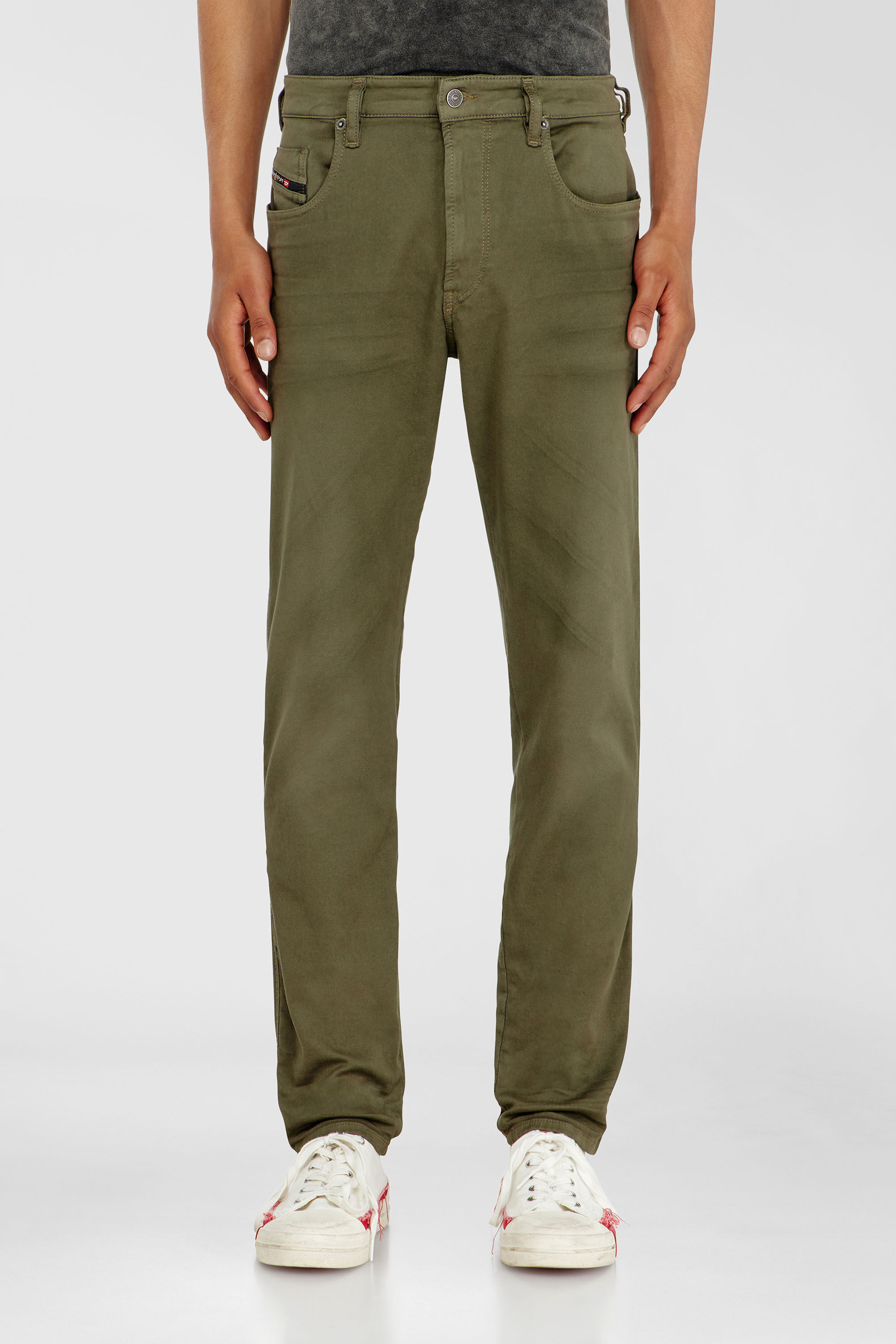 Diesel - Slim 2062 D-Strukt Joggjeans&reg; 0670M Homme, Vert Militaire - Image 2