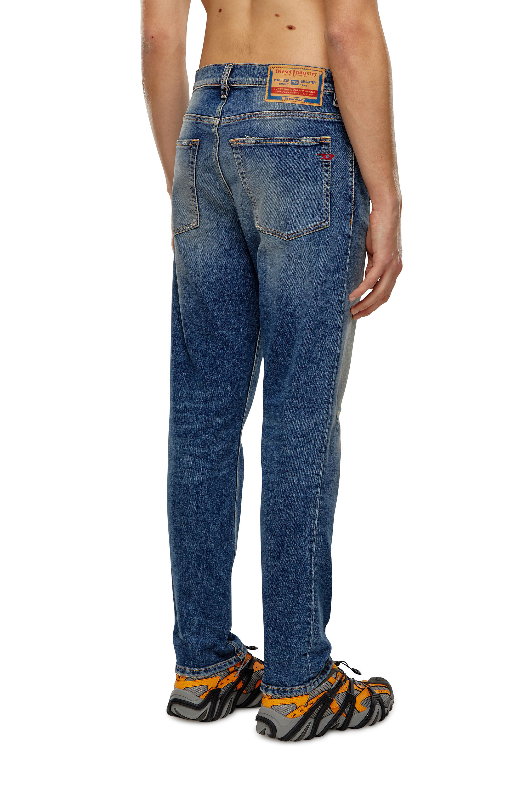 Diesel - Tapered Jeans 2005 D-Fining 09H45, Bleu moyen - Image 4