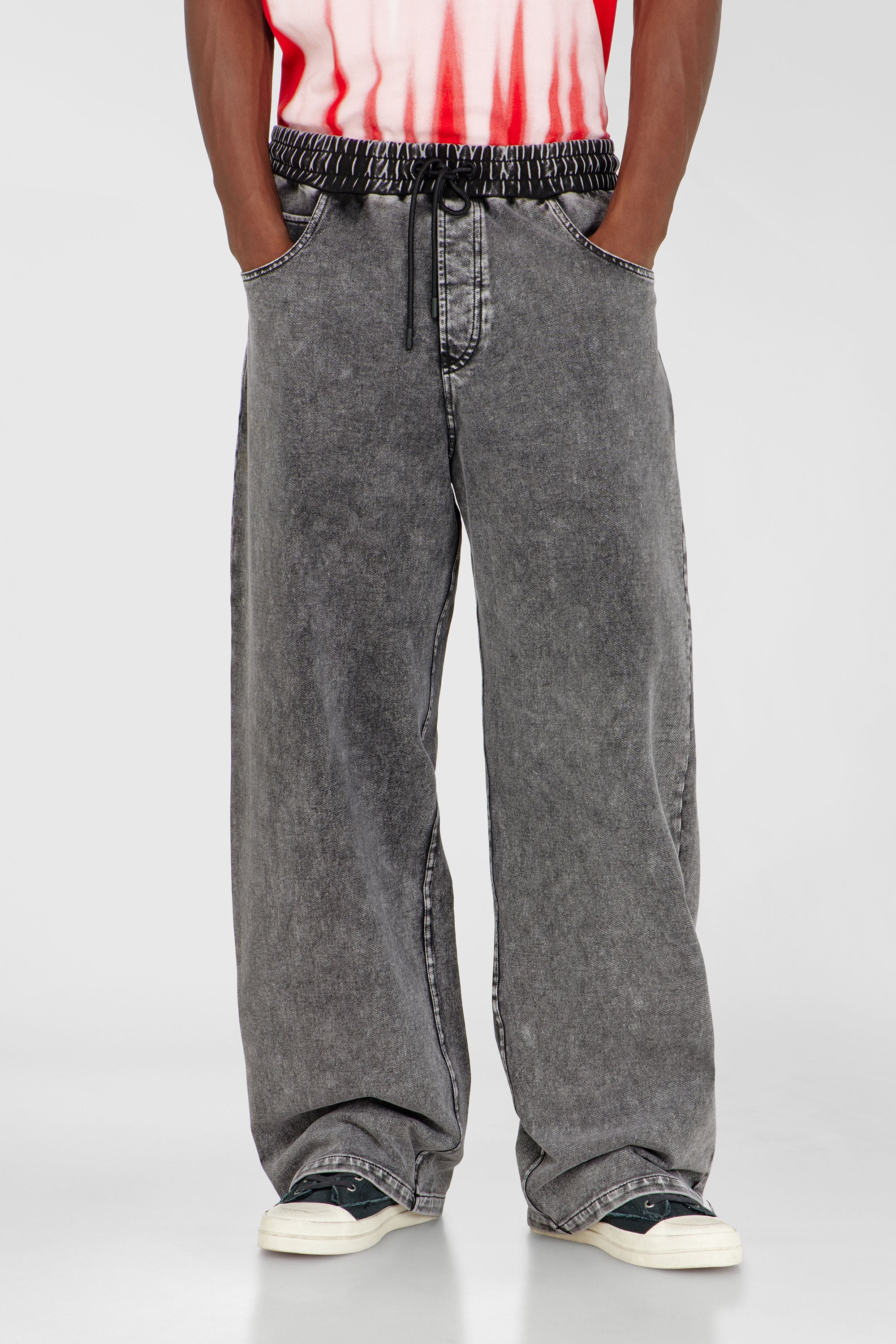 Diesel - P-STUK, Pantalon de surv&ecirc;tement effet denim Homme in Gris - 3
