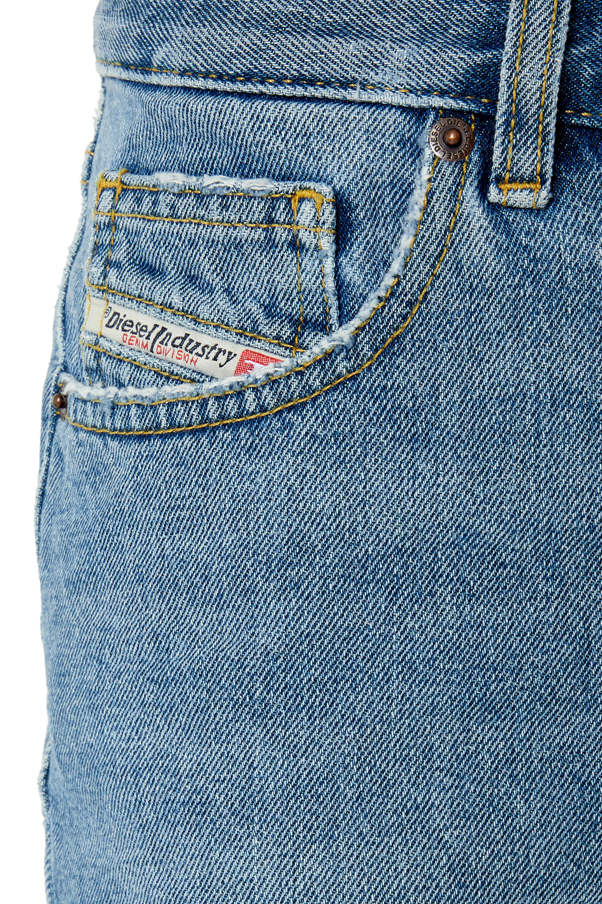 Diesel - D-GER, Short en denim Femme in Bleu - 5