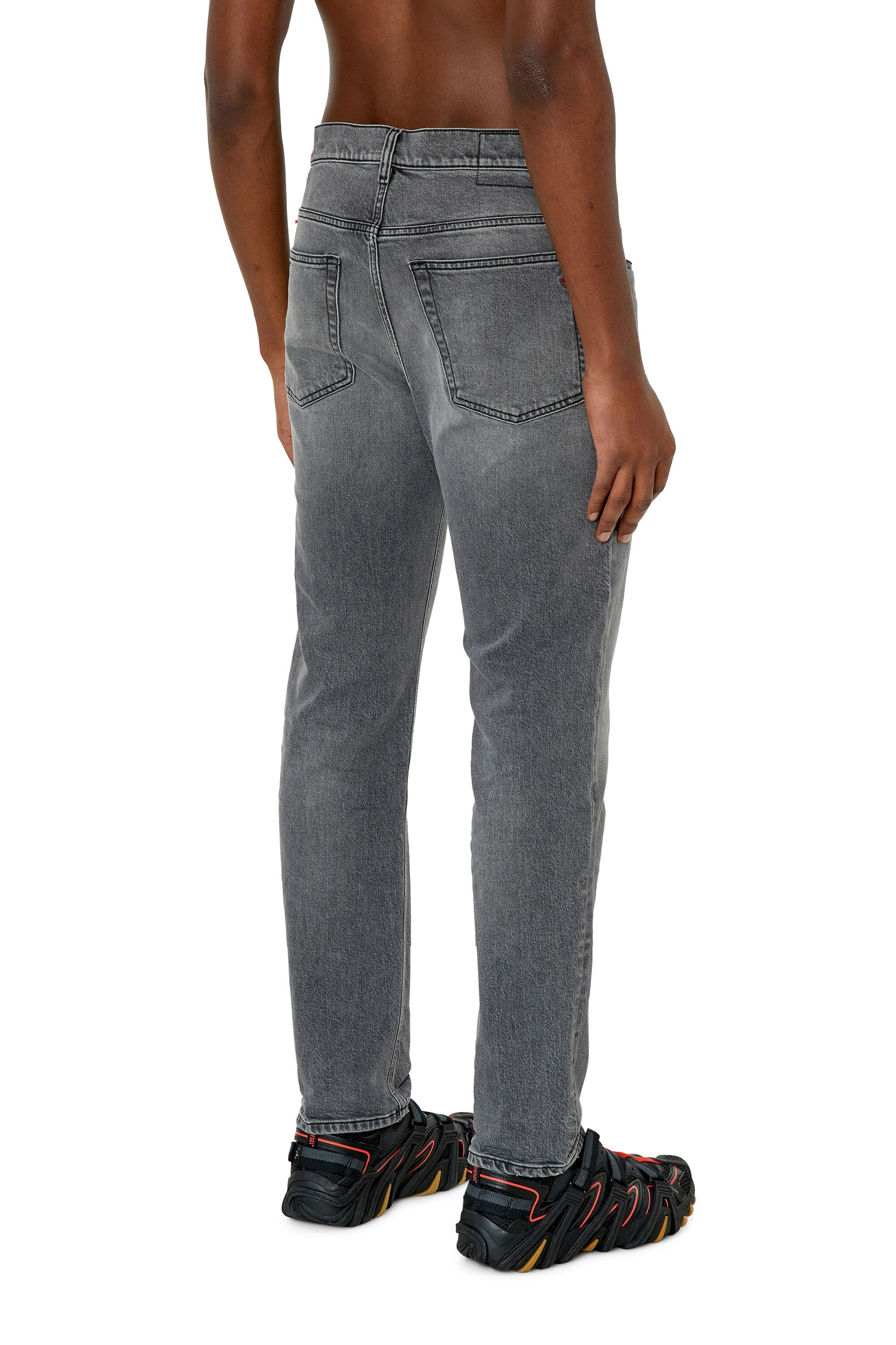 Diesel - 2005 D-Fining 09E87 Tapered Jeans, Noir/Gris foncé - Image 4