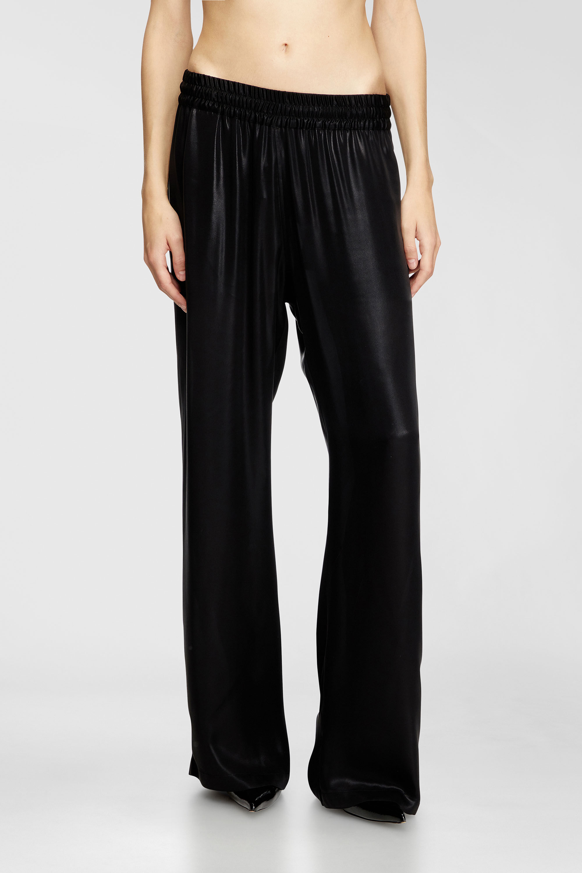 Diesel - P-DREYER-C-WN-Q1, Pantalon de surv&ecirc;tement en satin Femme in Noir - 3