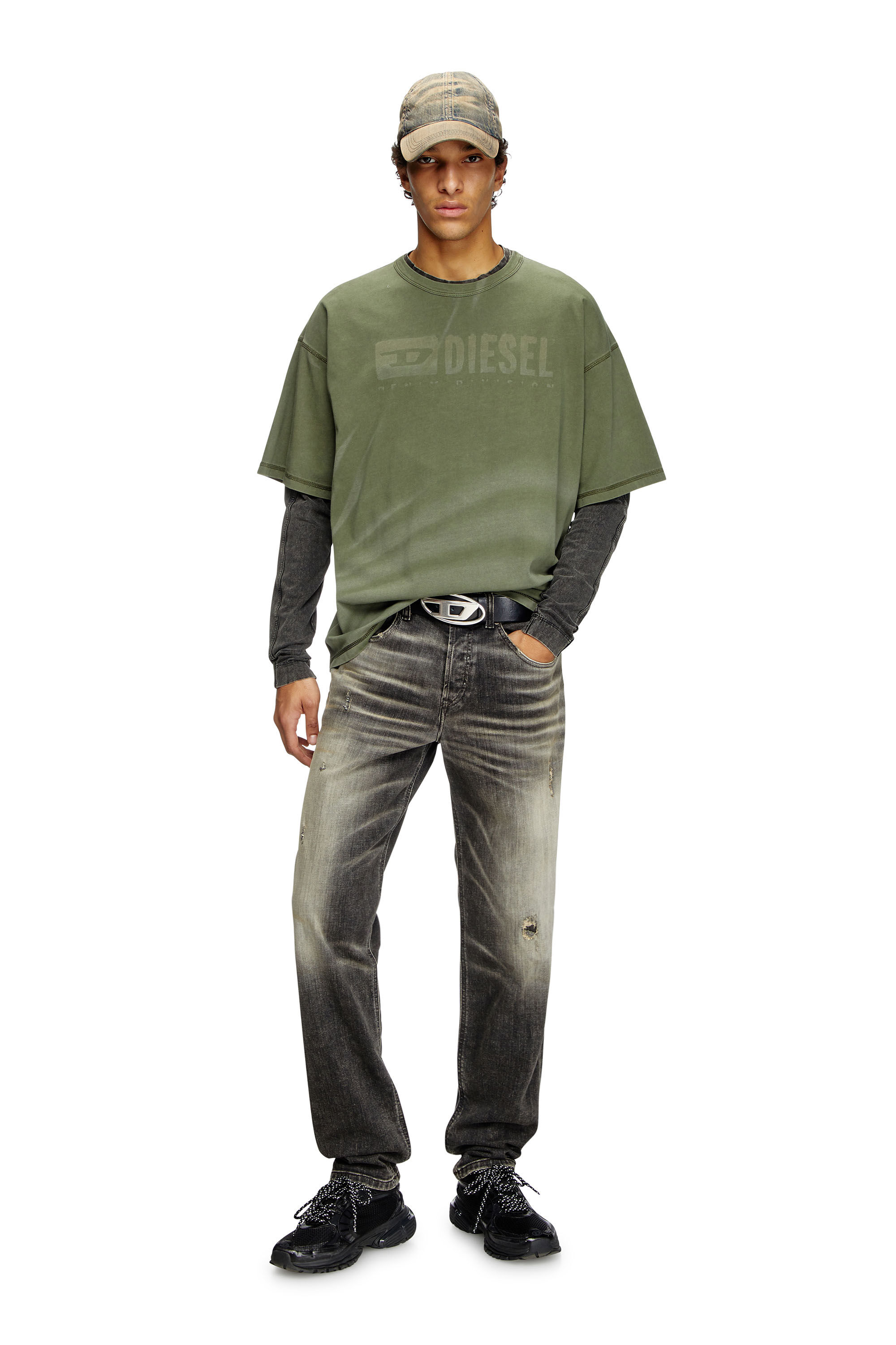 Diesel - T-ADJUST-R13, T-shirt à logo délavé au laser Homme in Vert - 1