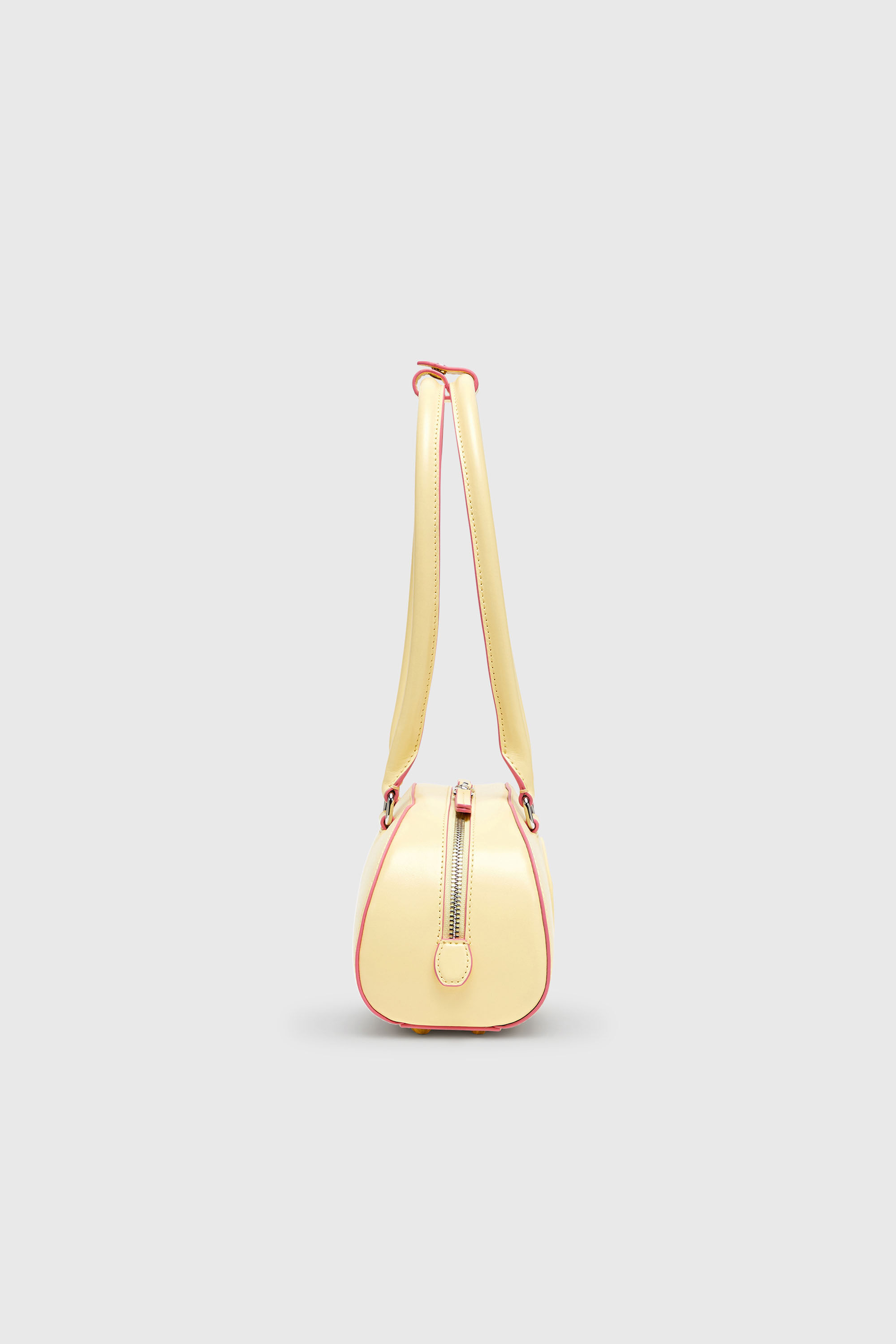 Diesel - 1DR DOME SHOULDER EW, 1DR Dome - Sac bowling allong&eacute; en cuir Femme in Jaune - 5