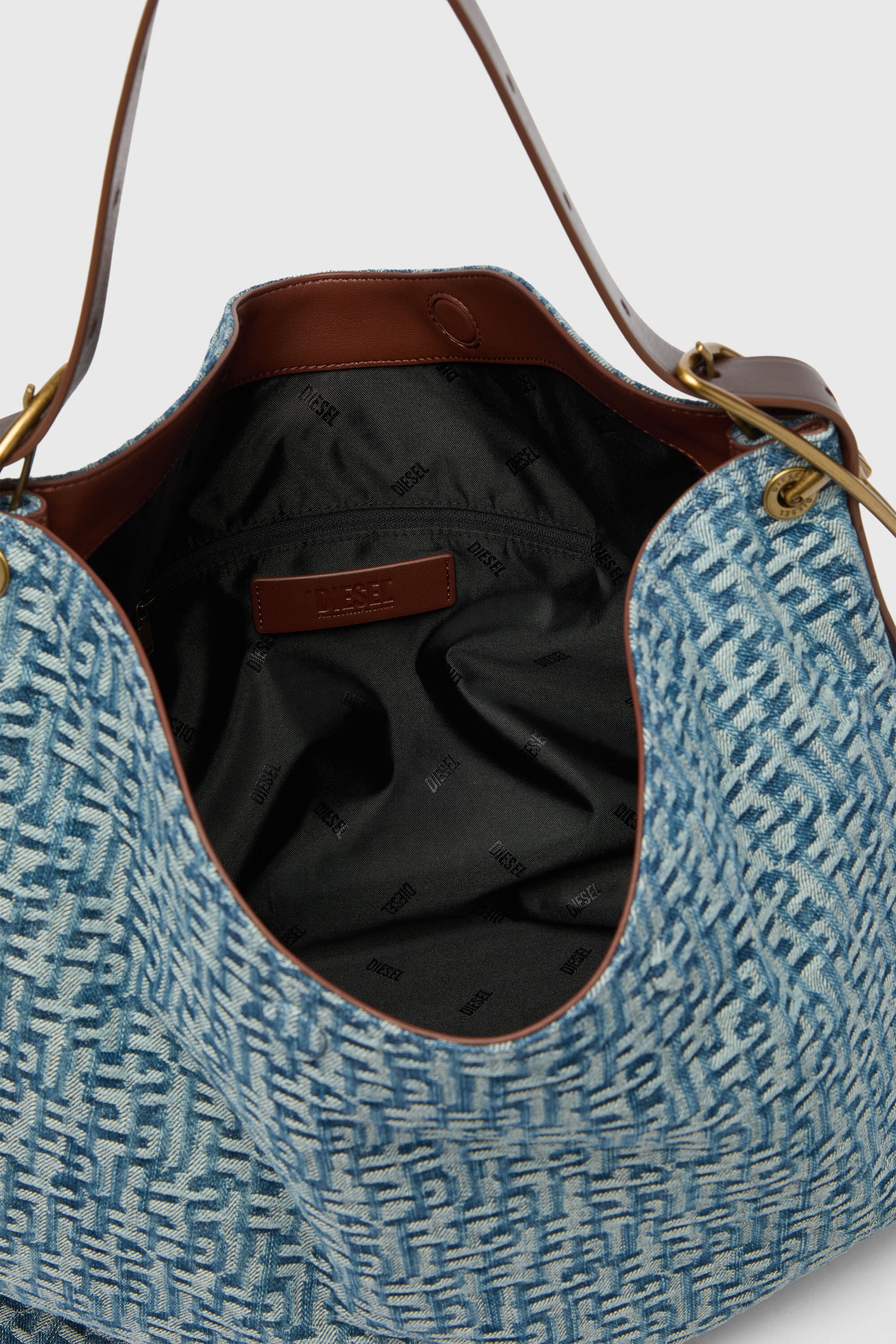 Diesel - D-LINE HOBO L, D-Line Sac hobo en denim monogramm&eacute; Femme in Bleu - 5