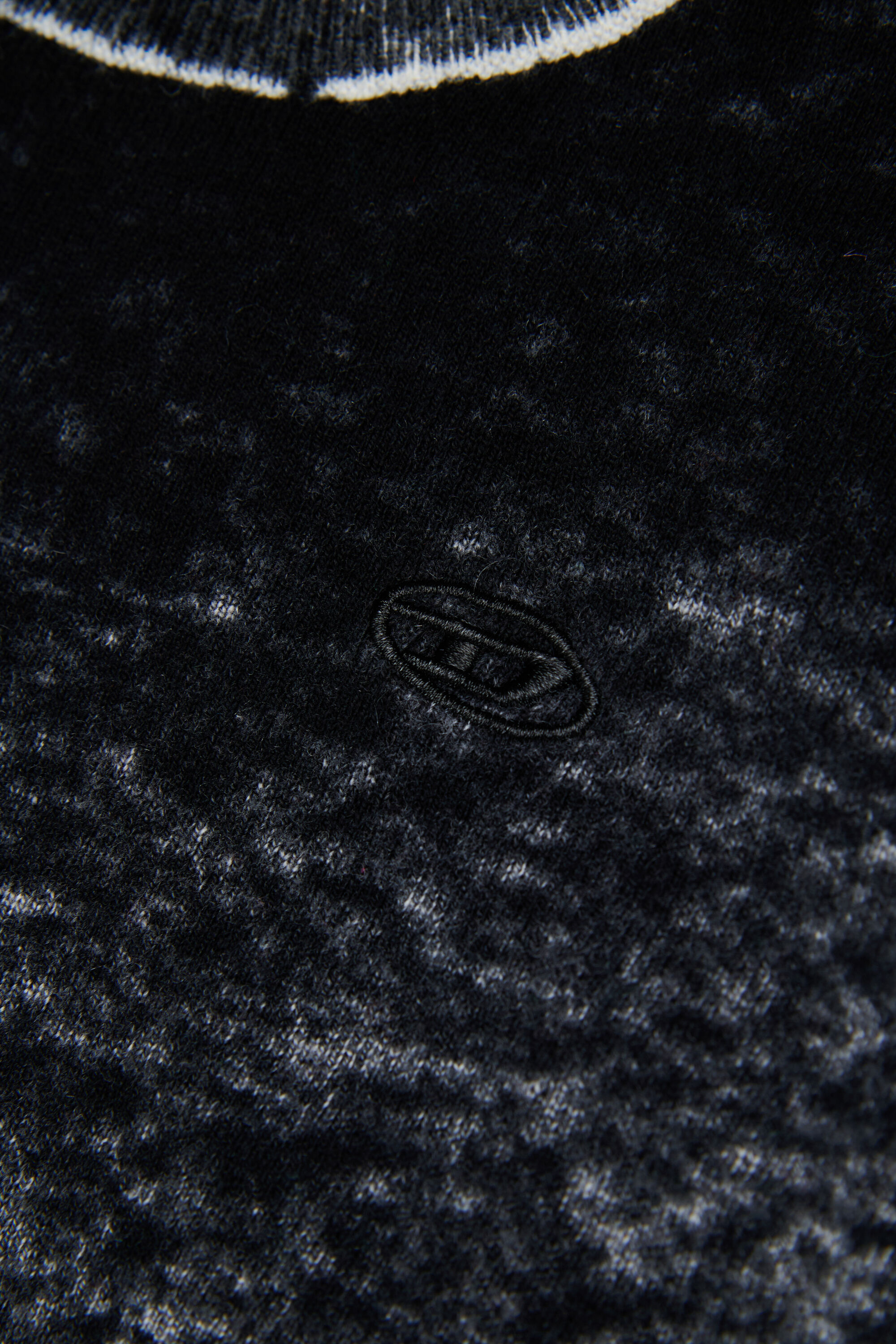 Diesel - KJEMR, Pull en laine m&eacute;lang&eacute;e &agrave; effet de couleur irr&eacute;gulier Homme in Noir - 4
