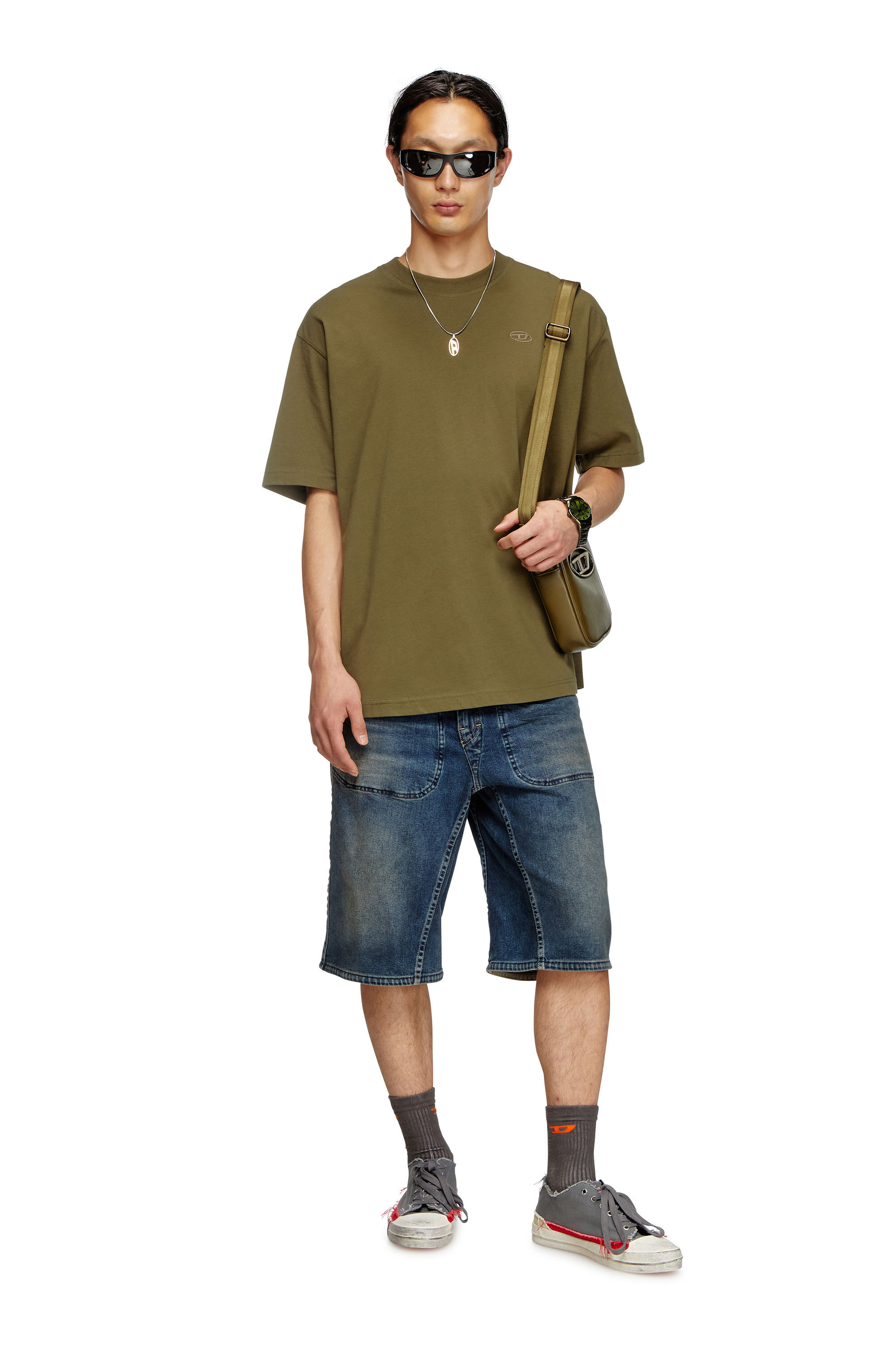Diesel - T-BOGGY-MEGOVAL-D, T-shirt avec maxi oval D brodé Homme in Vert - 1