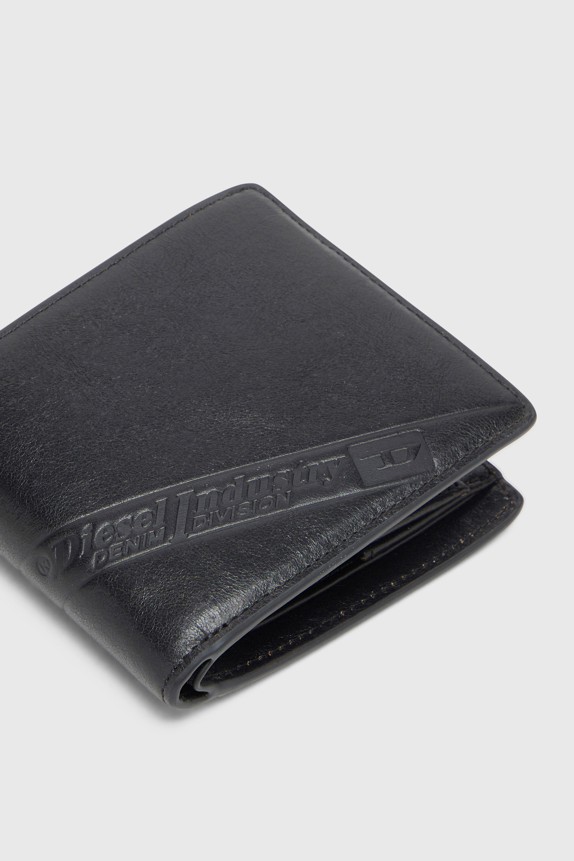 Diesel - FLAG-D BI-FOLD COIN S 3D, Man's Bi-fold leather wallet with embossed logo in Black - 4