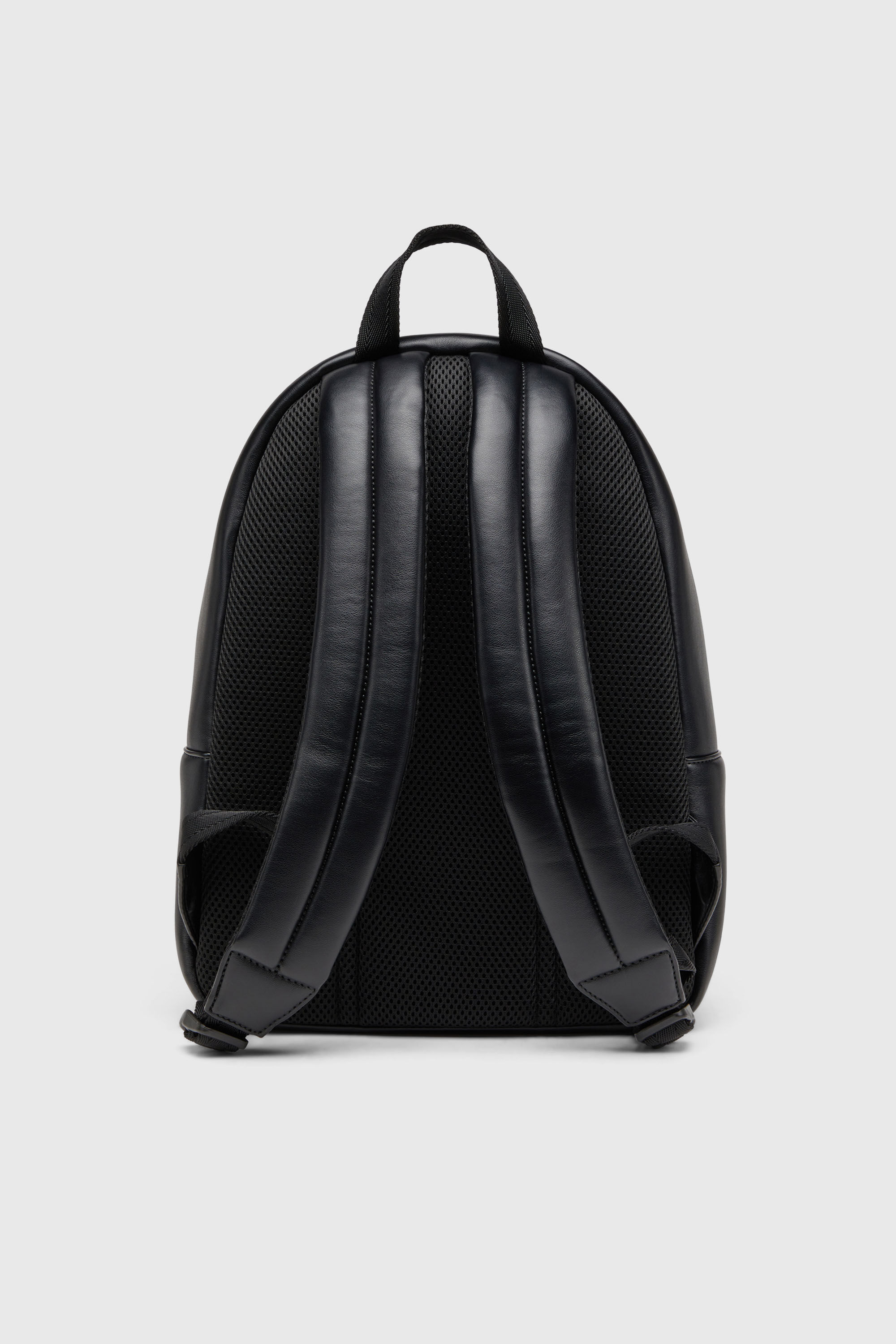Diesel - HOLI-D BACKPACK M, Holi-D-Sac &agrave; dos en n&eacute;opr&egrave;ne et PU Homme in Noir - 3