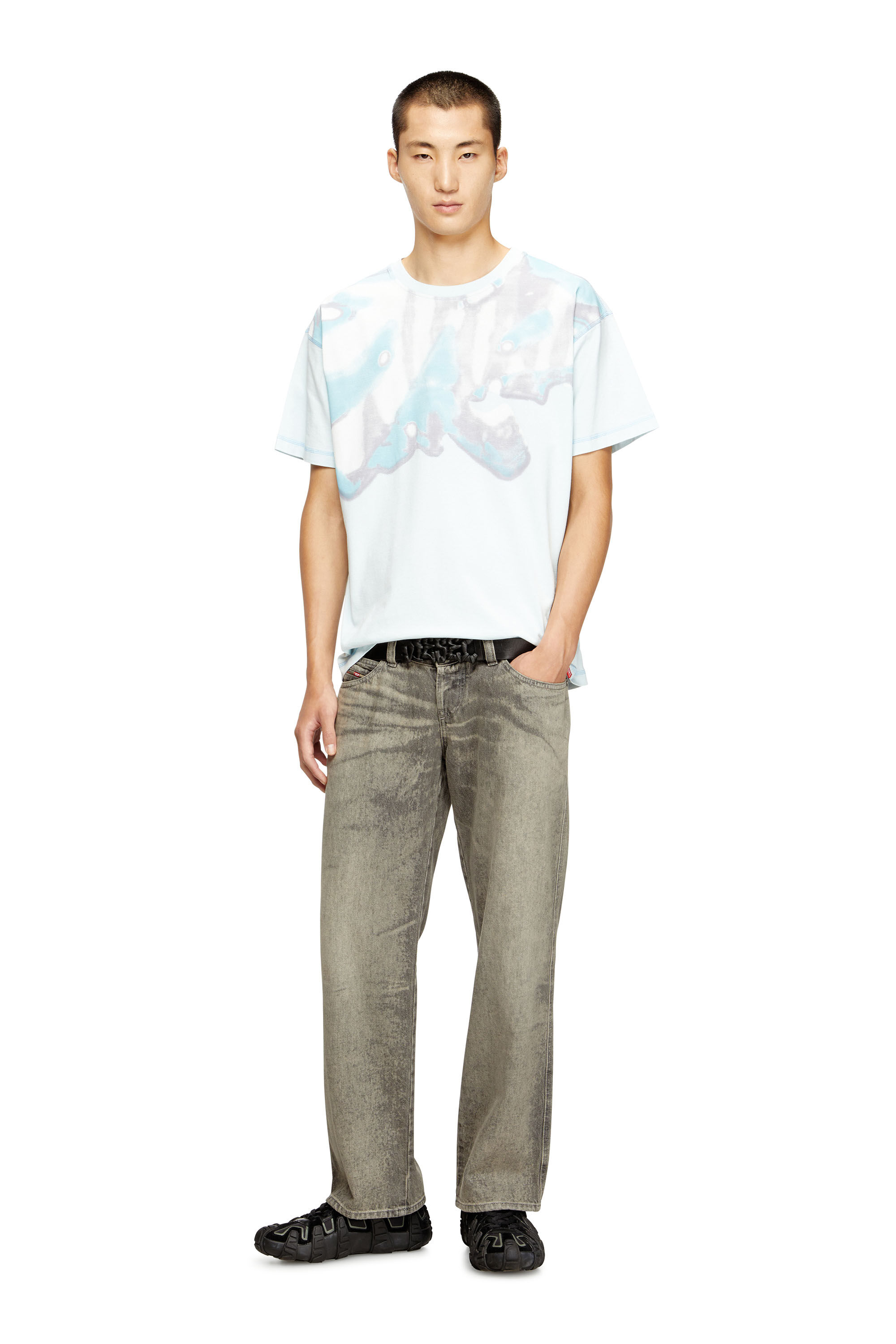 Diesel - T-GASPARD-IHBJ, T-shirt avec imprimé graphique délavé Homme in Bleu - 1
