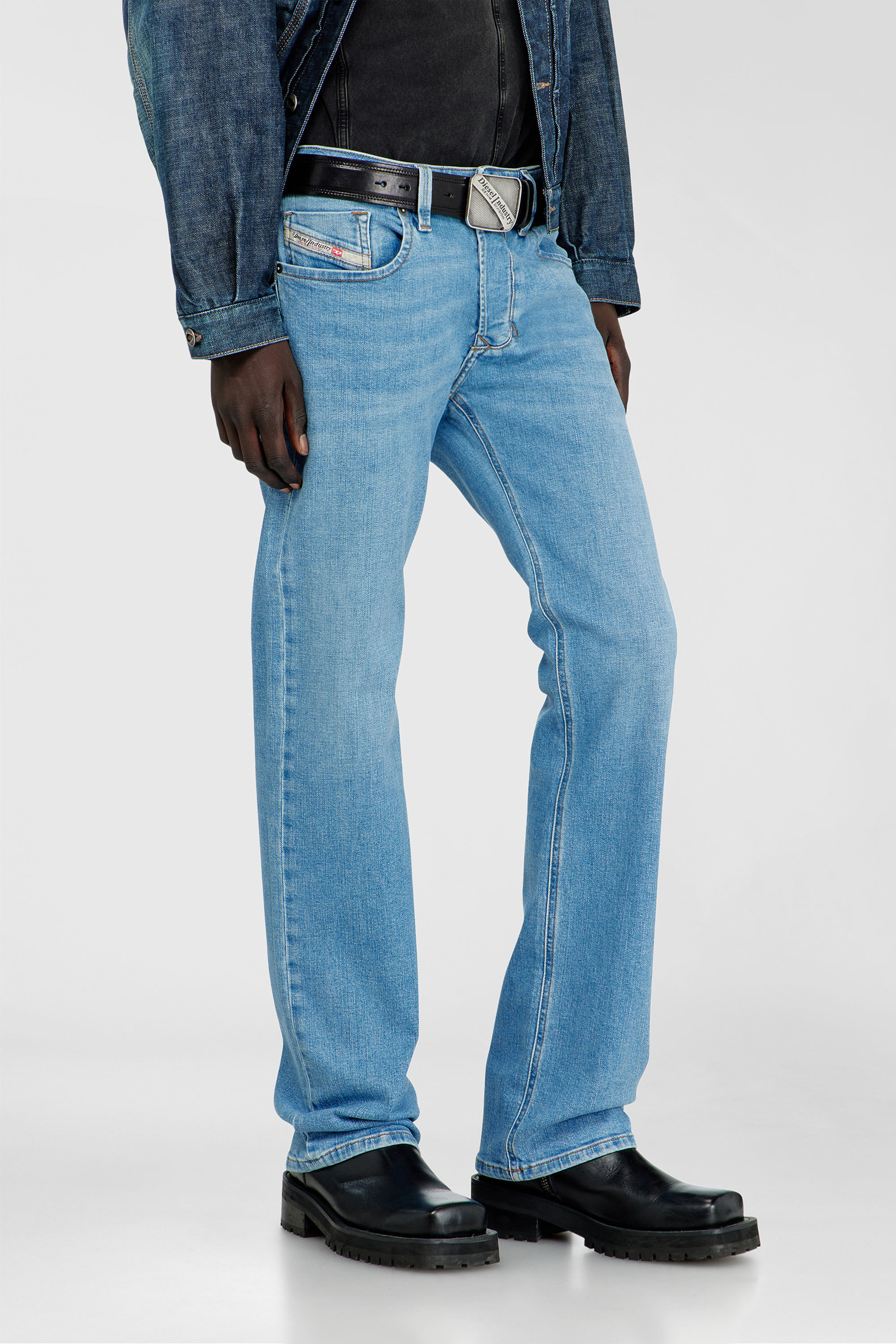 Diesel - Regular Jeans 1985 Larkee 0HDBJ Homme, Bleu Clair - Image 7
