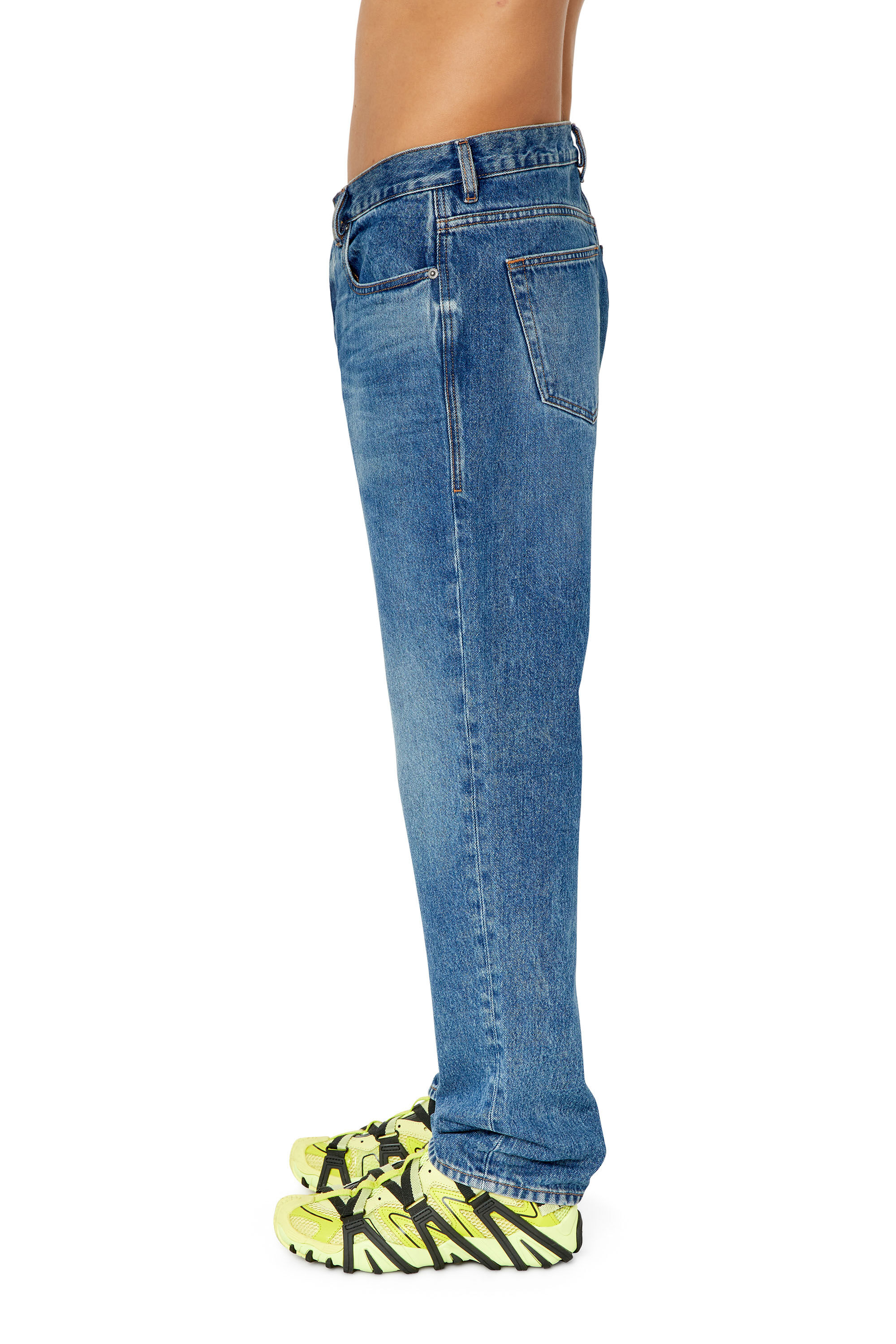 Diesel - 2020 D-Viker 0GYCT Straight Jeans, Bleu moyen - Image 5