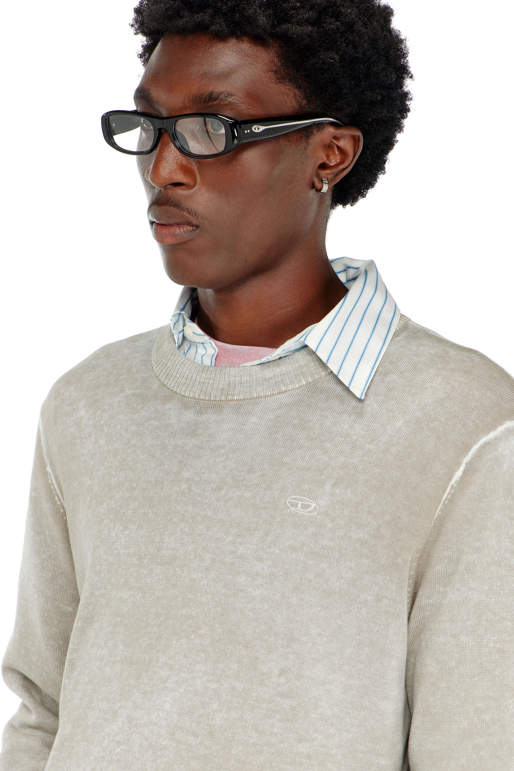 Diesel - K-LAURENT, Pull avec impression invers&eacute;e d&eacute;color&eacute;e Homme in Gris - 5