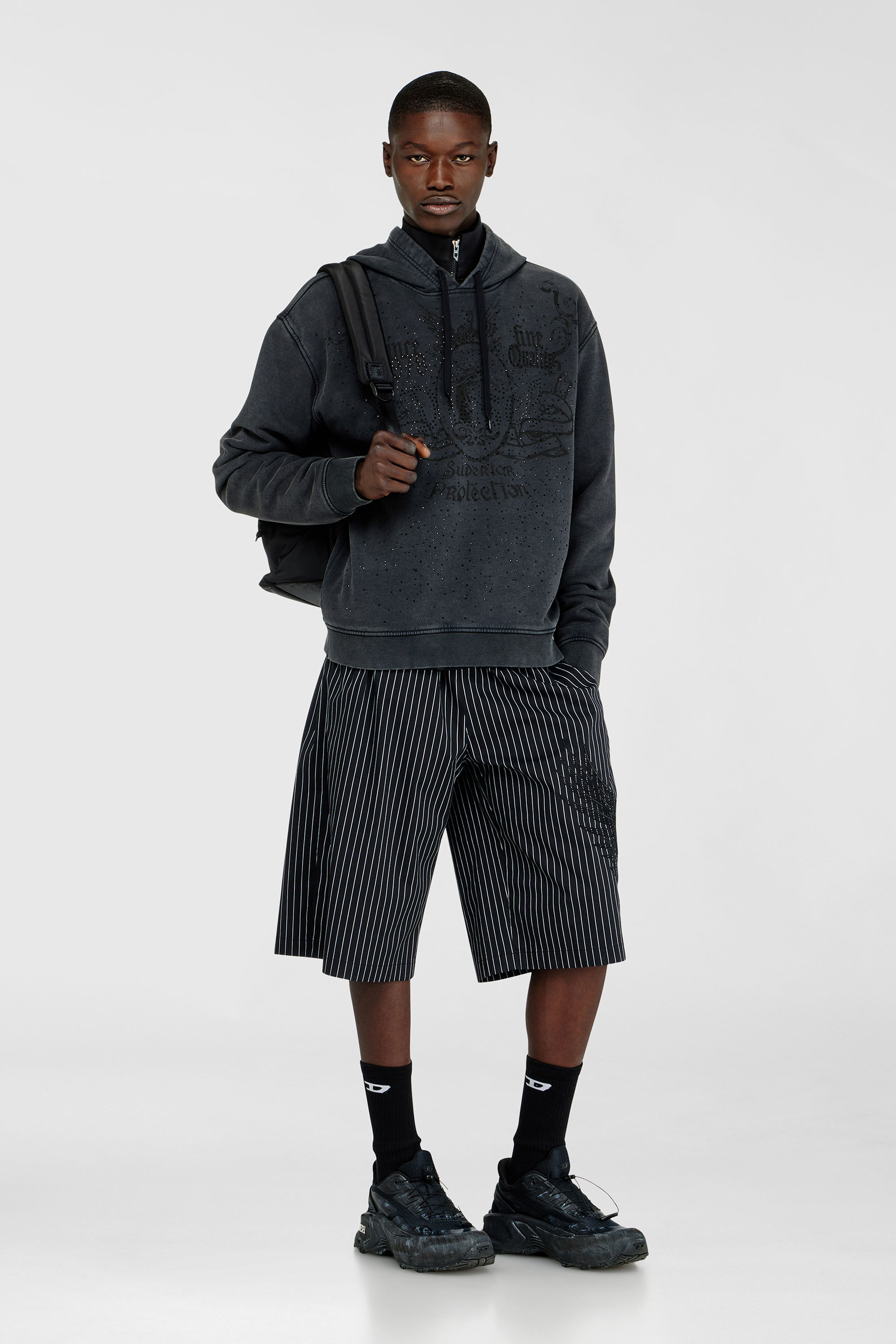 Diesel - S-NORM-HOOD-AA3, Sweat &agrave; capuche imprim&eacute; avec clous strass Homme in Gris - 1