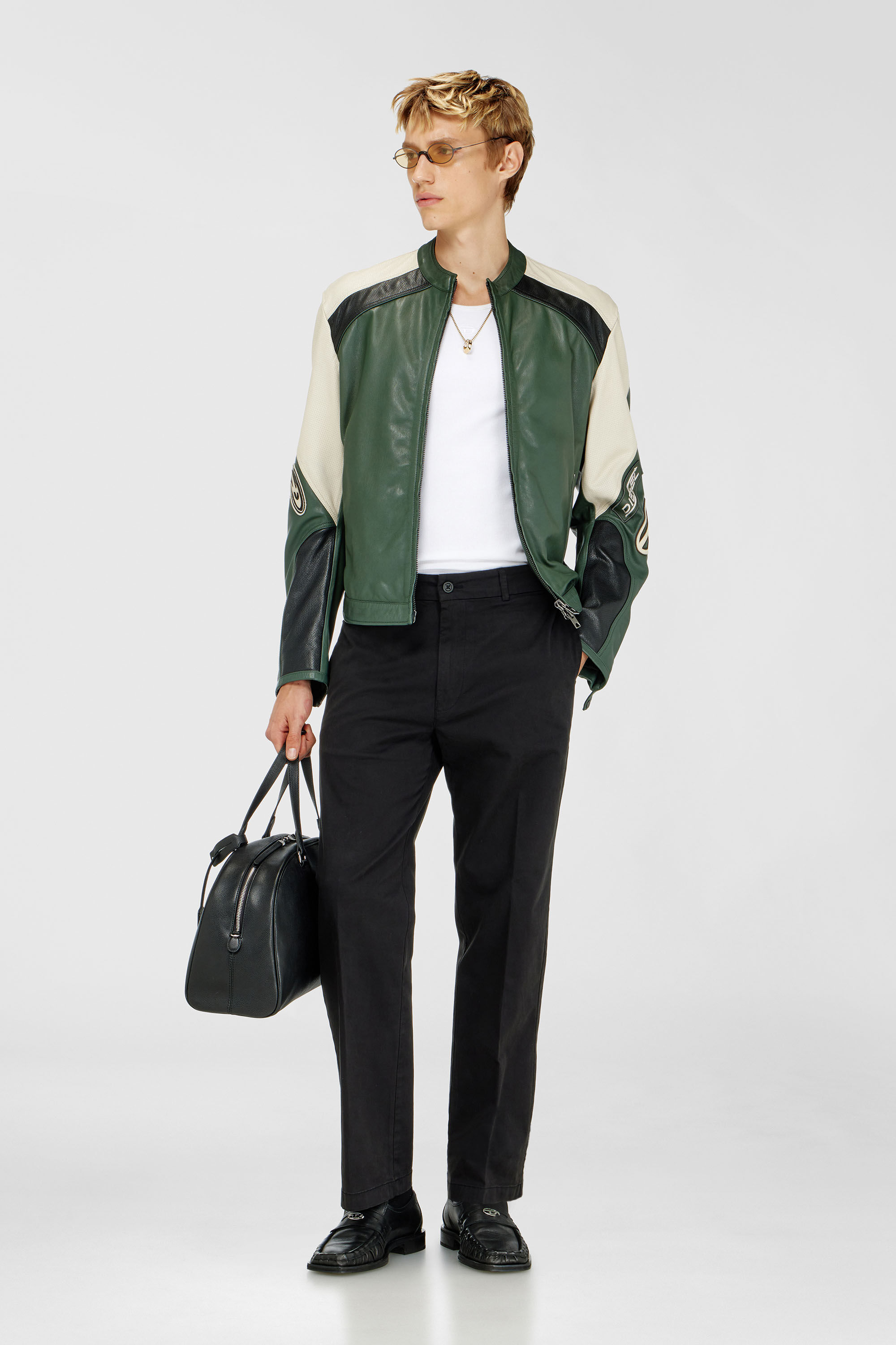 Diesel - P-LARS-VILLAGE-T92, Pantalon en coton avec poches lat&eacute;rales Homme in Noir - 1
