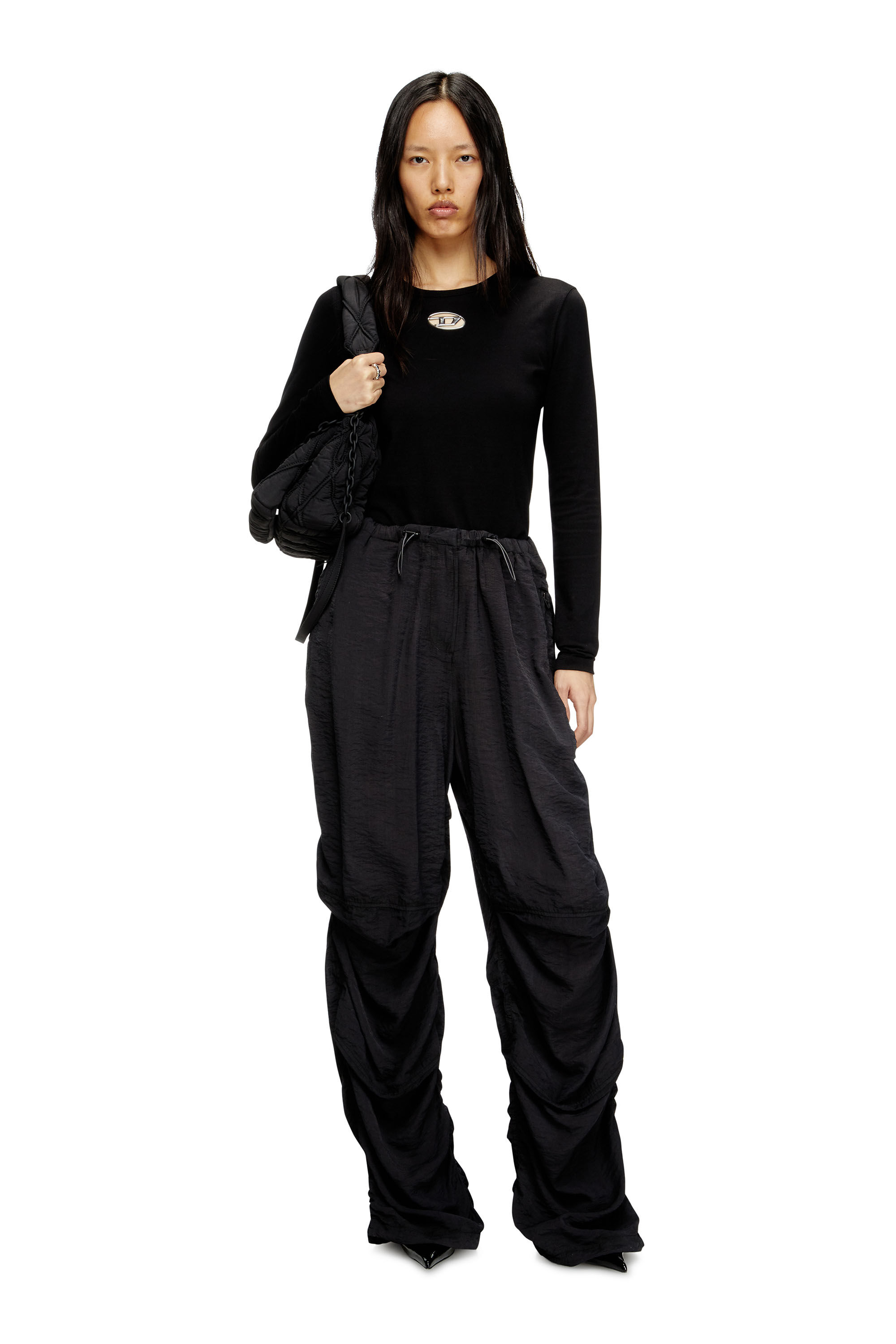 Diesel - T-UNCUTIE-LONG-LS-OD, Haut à manches longues avec cut-out Oval D Femme in Noir - 1