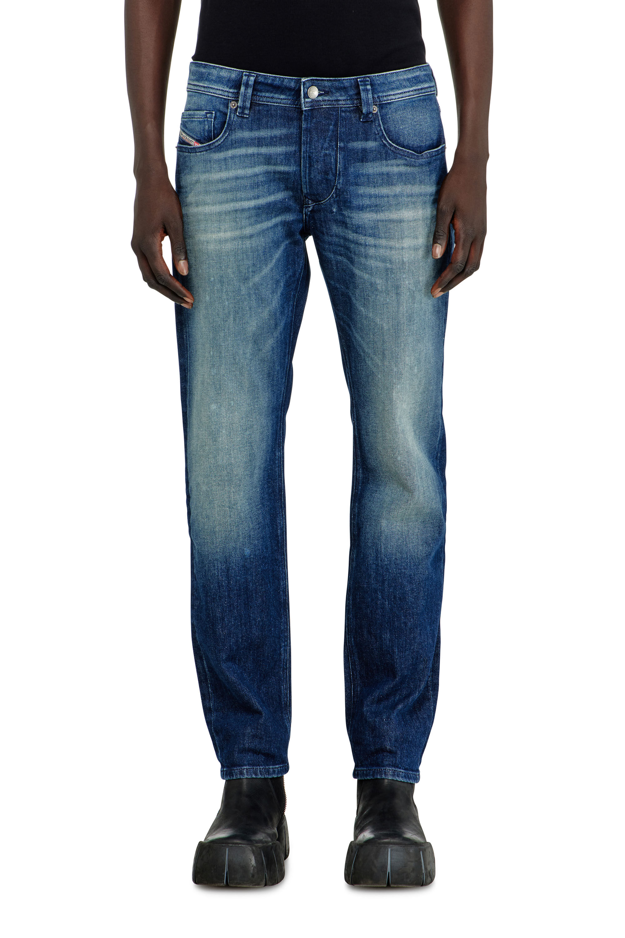 Diesel - Regular Jeans 1986 Larkee-Beex 0KBBR Homme, Bleu Fonc&eacute; - Image 4