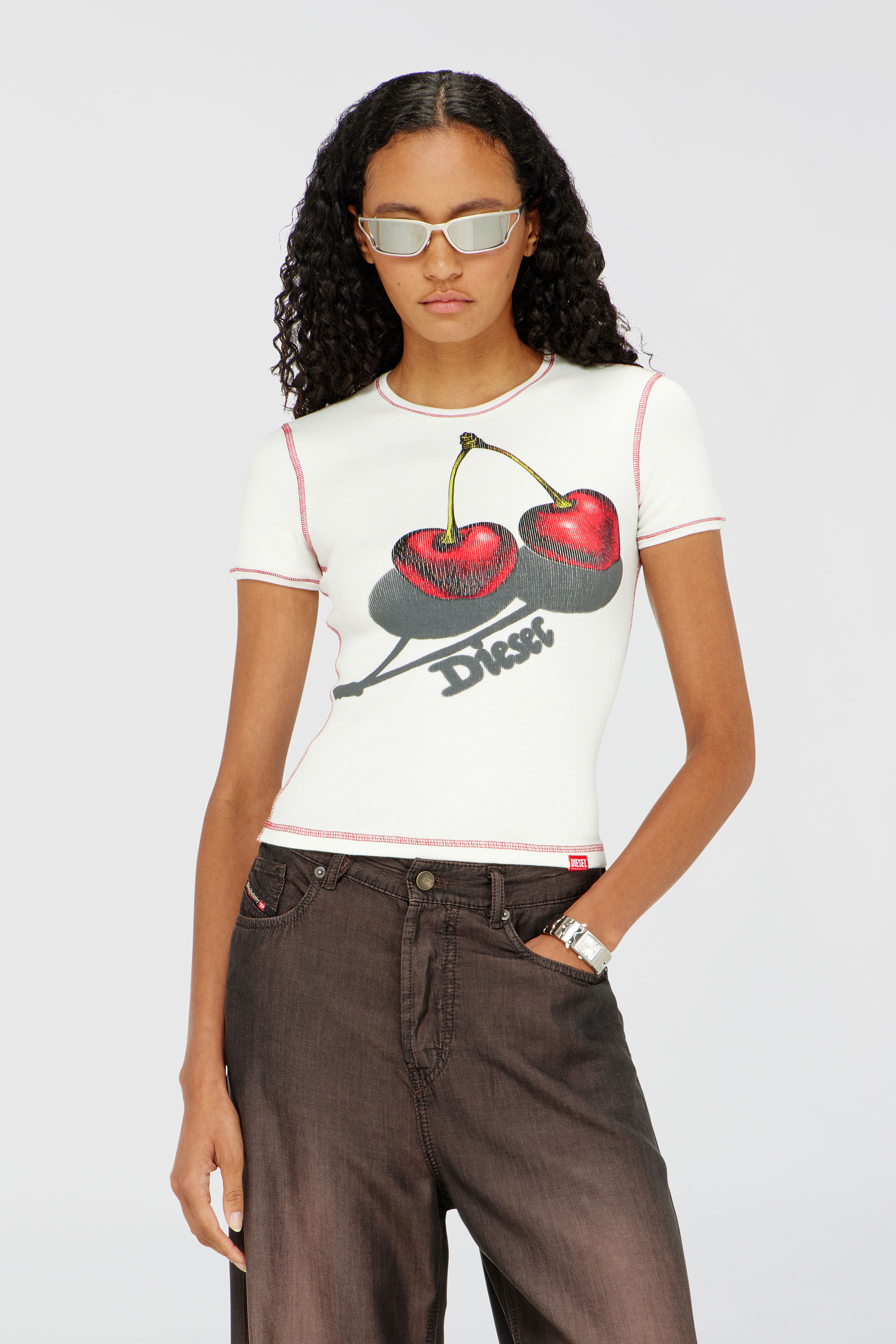 Diesel - SV-T-ELE-CHER, T-shirt en coton slim avec imprim&eacute; cerise Femme in Blanc - 3