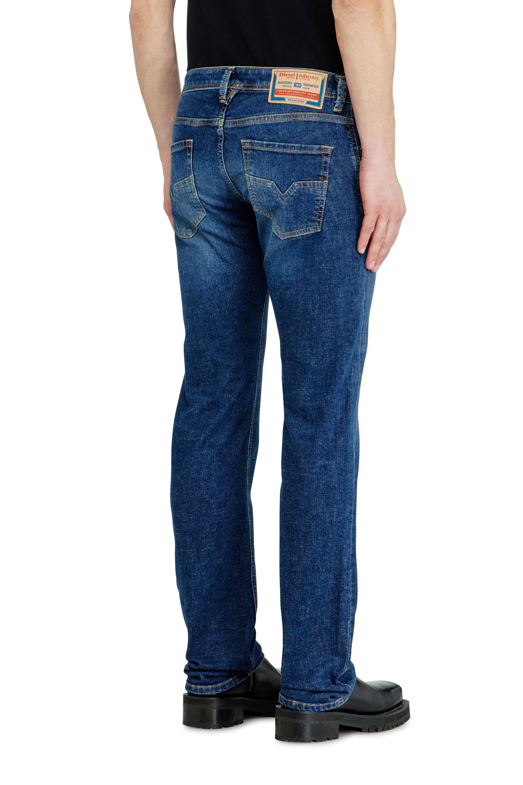 Diesel - Regular Jeans 1985 Larkee 09J47 Homme, Bleu Fonc&eacute; - Image 5