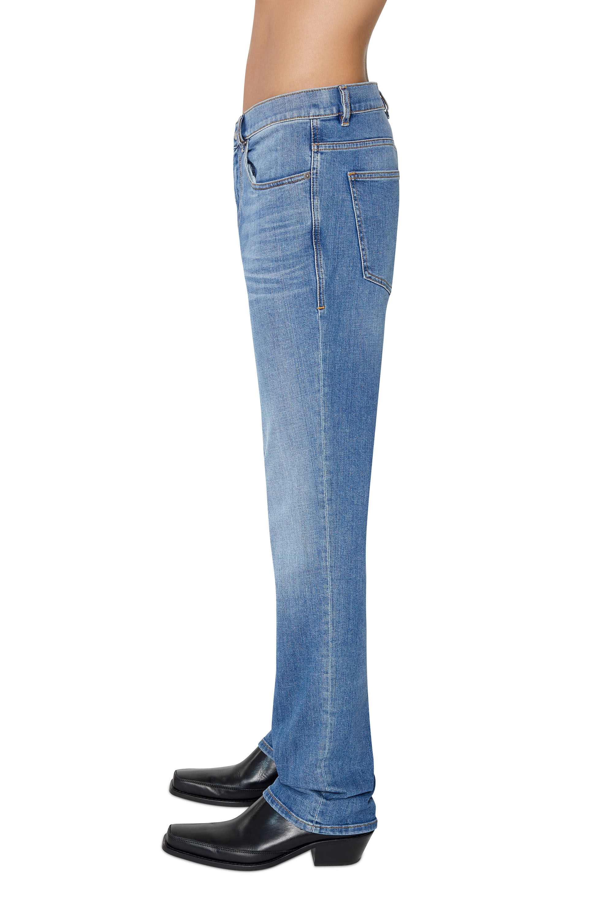 Diesel - 2021 D-Vocs 09D47 Bootcut Jeans, Bleu moyen - Image 5