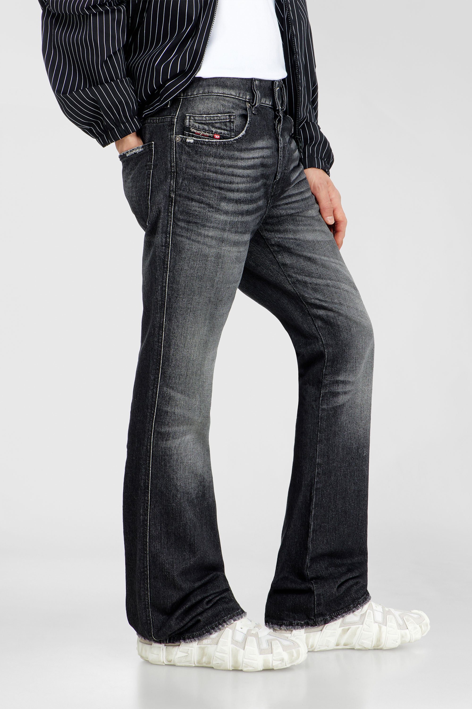 Diesel - Bootcut Jeans 1998 D-Buck 09L50 Homme, Noir/Gris fonc&eacute; - Image 7