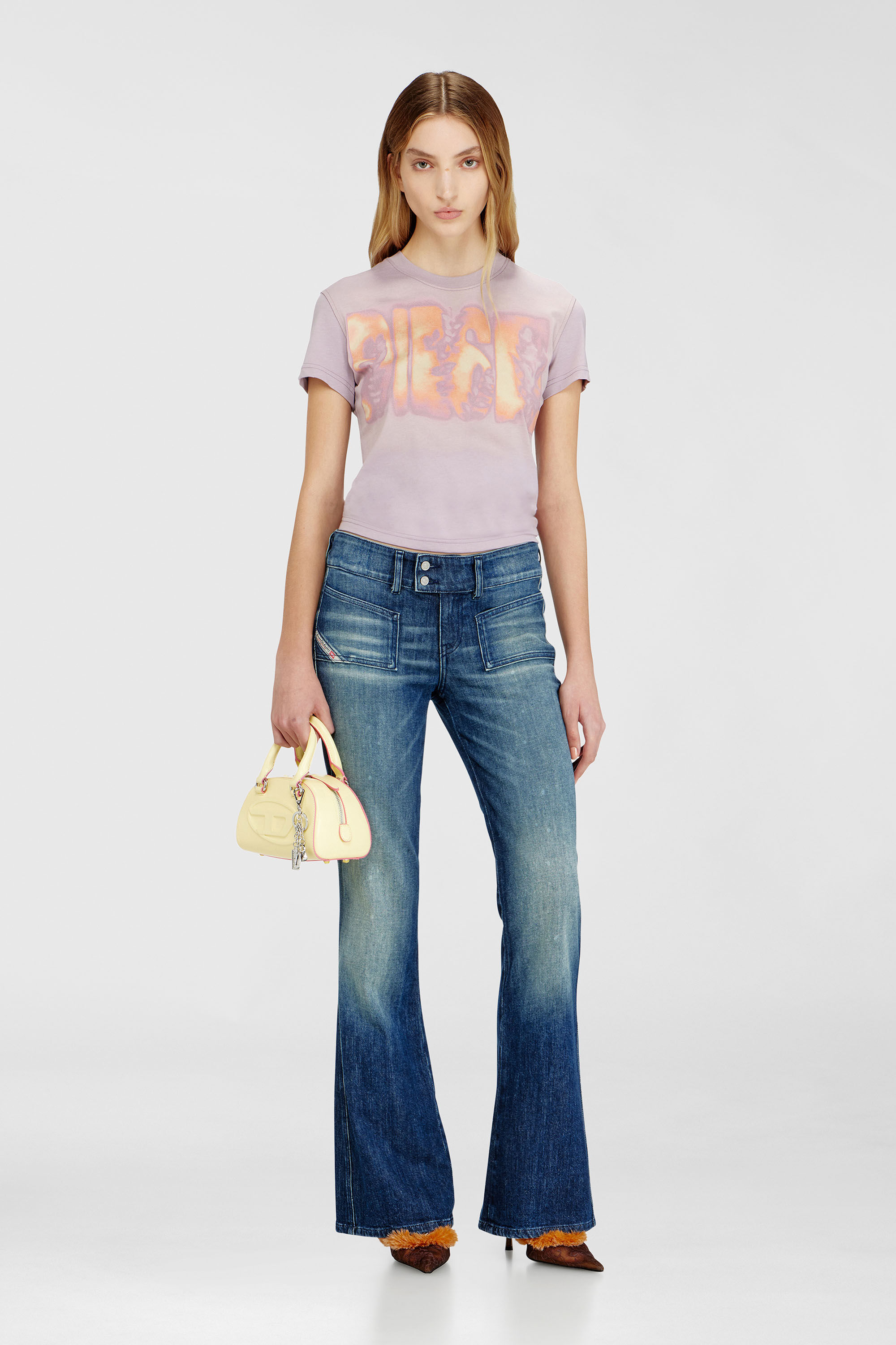 Diesel - T-ILA-AA3, T-shirt ajust&eacute;e en jersey avec imprim&eacute; graphique Femme in Violet - 1