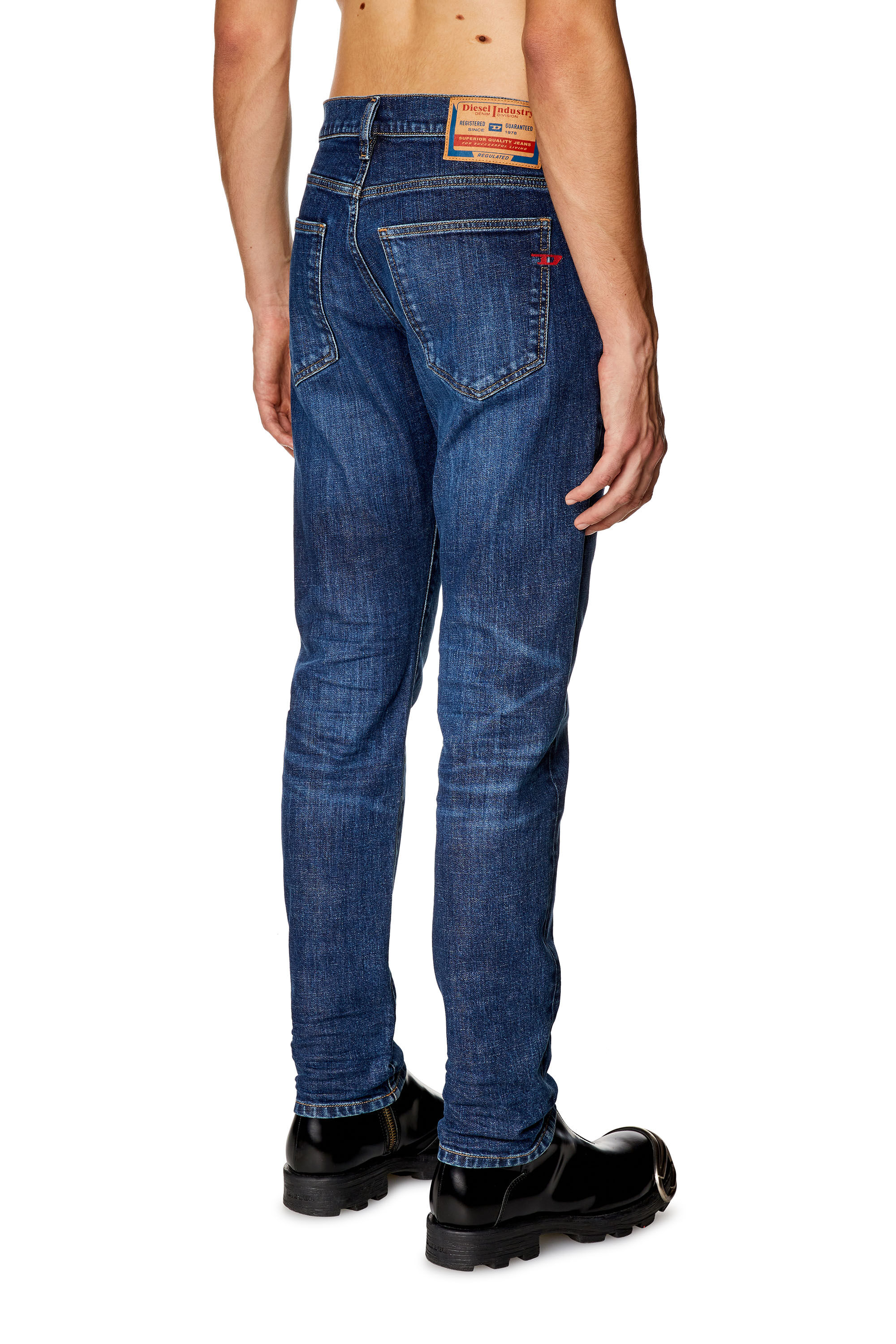 Diesel - Slim Jeans 2019 D-Strukt 0PFAZ, Bleu Foncé - Image 4