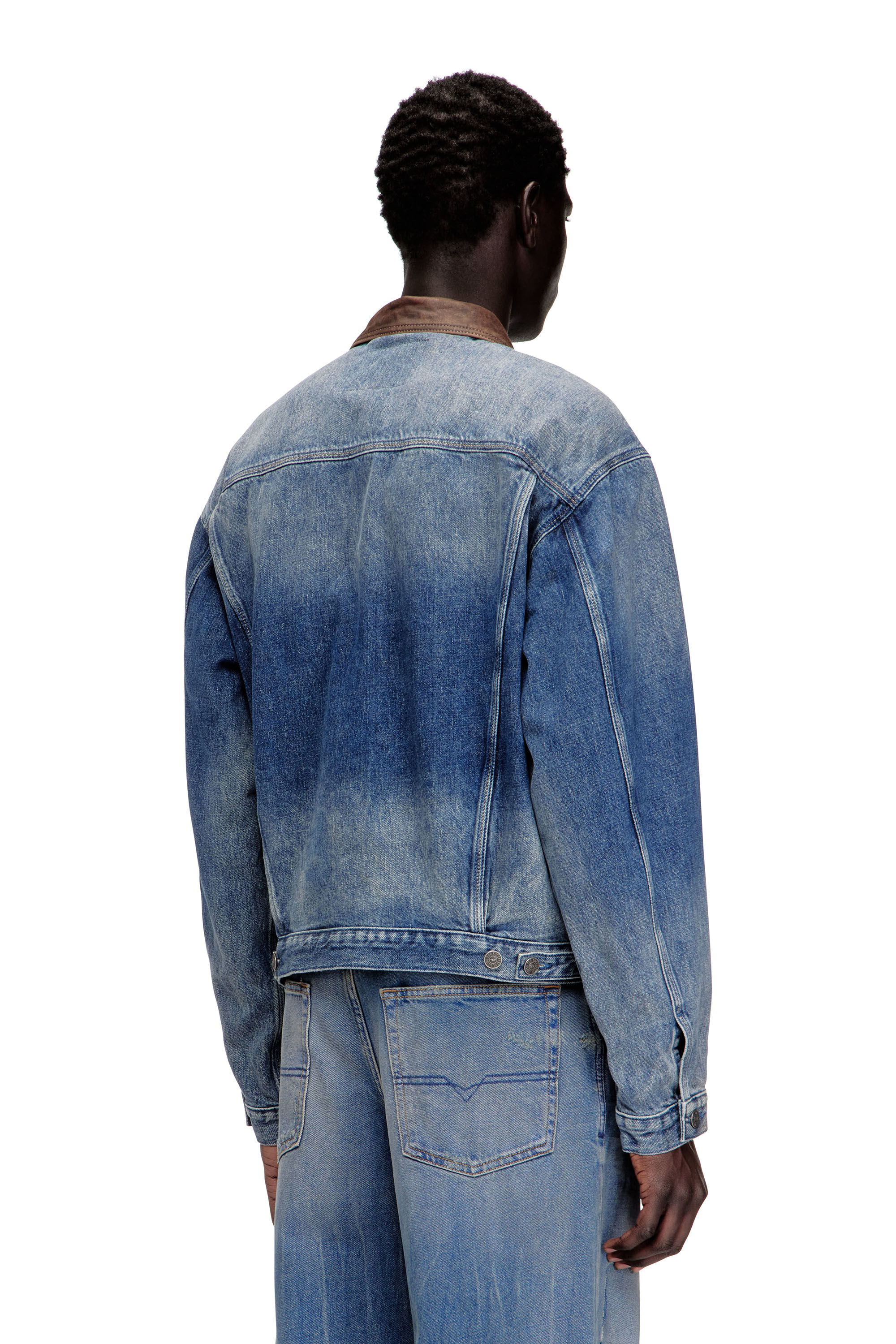 Diesel - D-DENVER-S1, Veste en denim de type trucker avec garnitures en cuir contrastant. Mixte in ToBeDefined - 4